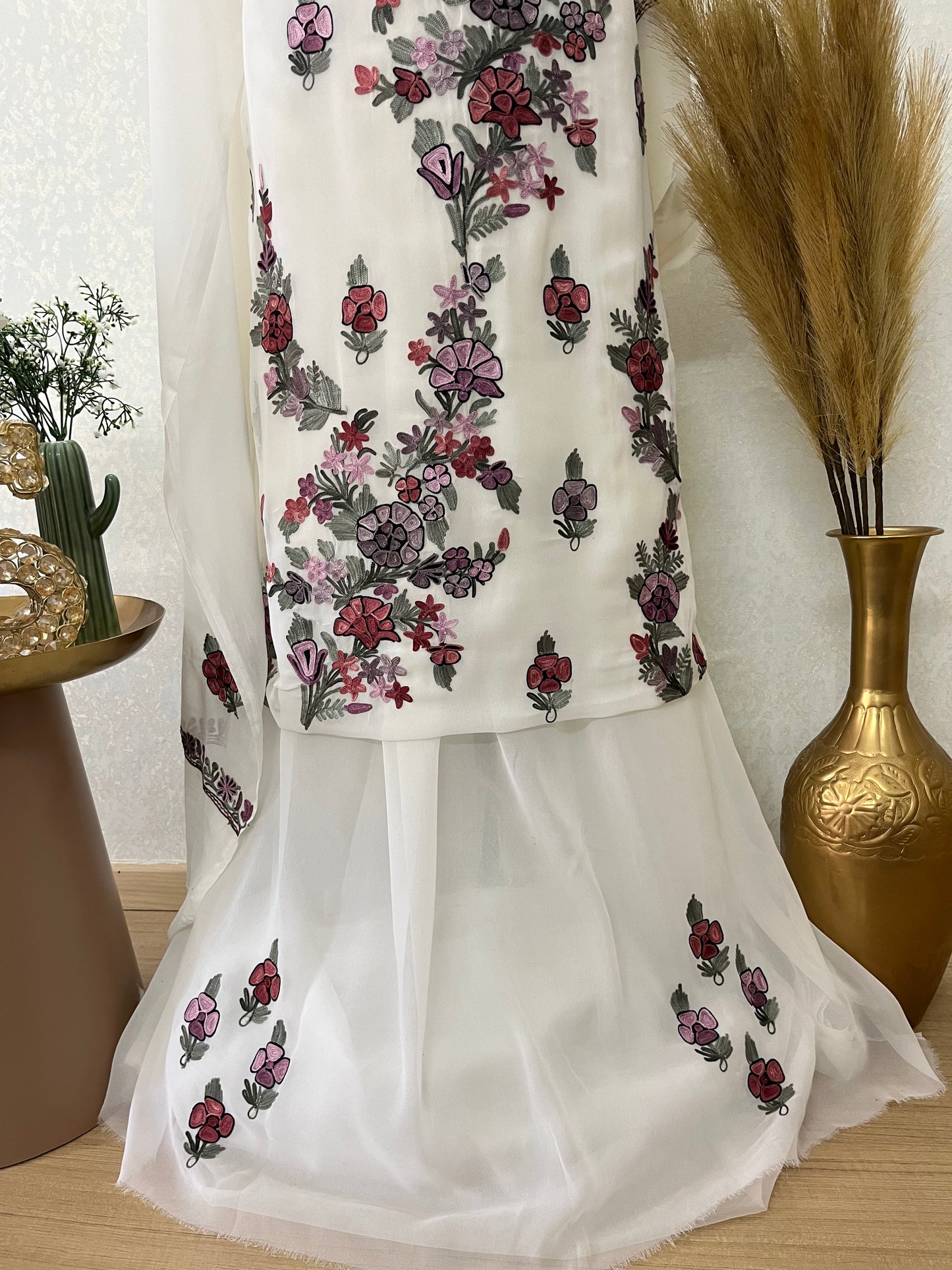 Cream Georgette 3 Pc Kashmiri Suit
