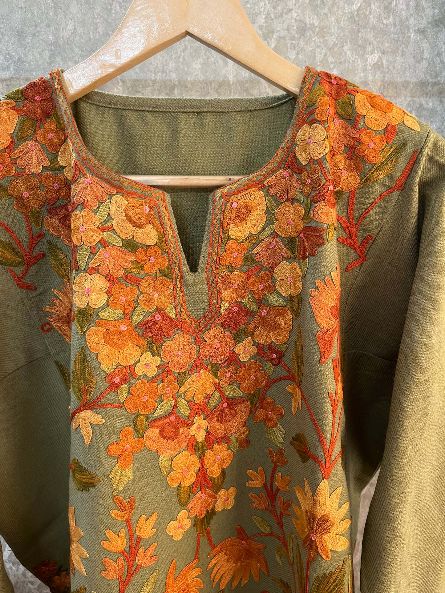 Beige Aari Embroidered Wool Pheran