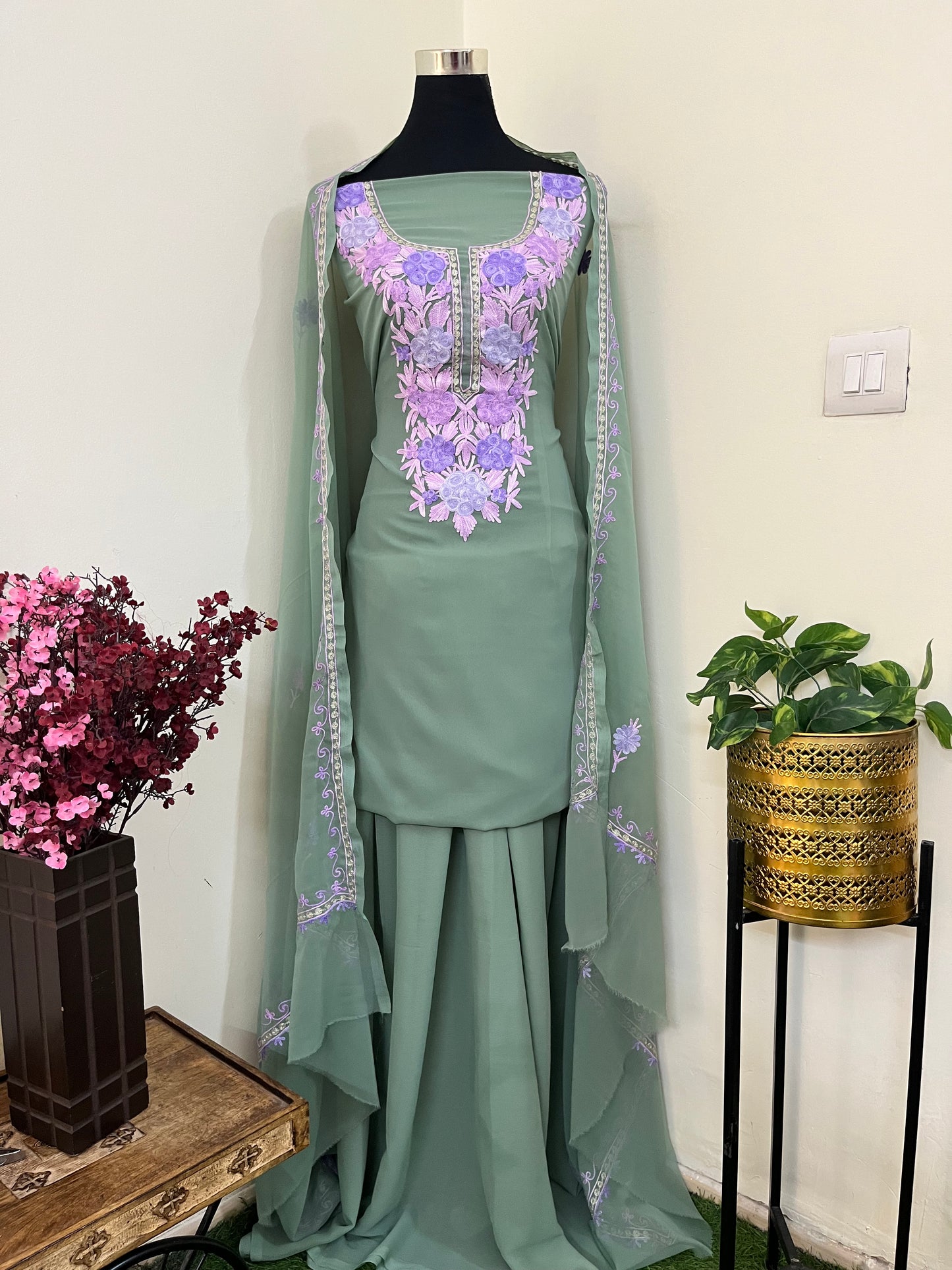 Green Georgette 3 Pc Aari Embroidered Suit Set