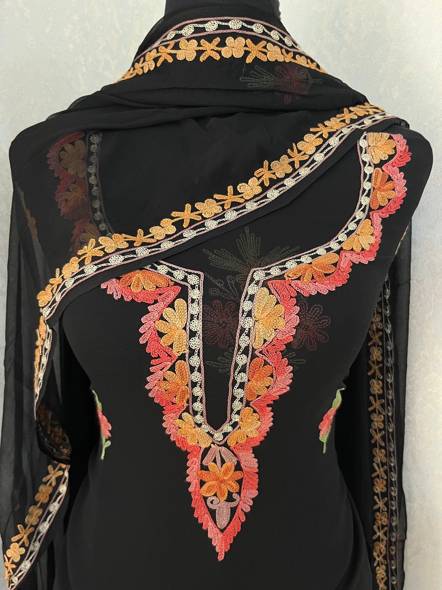 Black Pure Georgette Aari Embroidered Suito