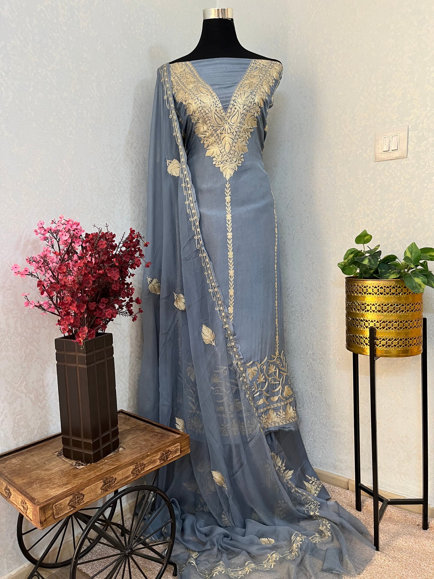 English Grey Tilla Kashmiri Silk Suit