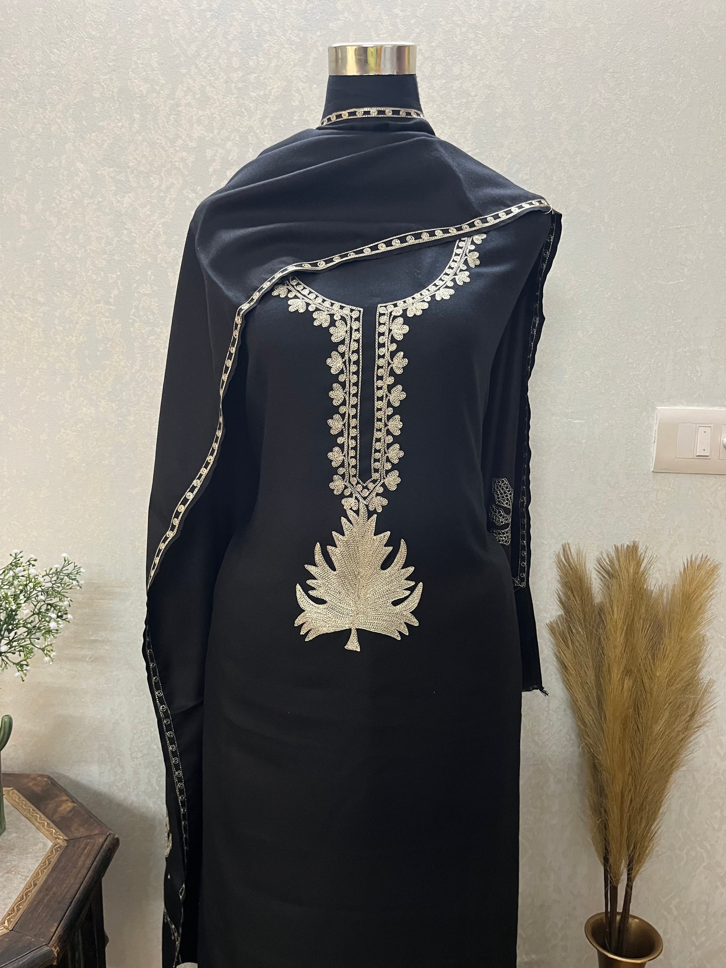 Black Tilla Kashmiri Woollen