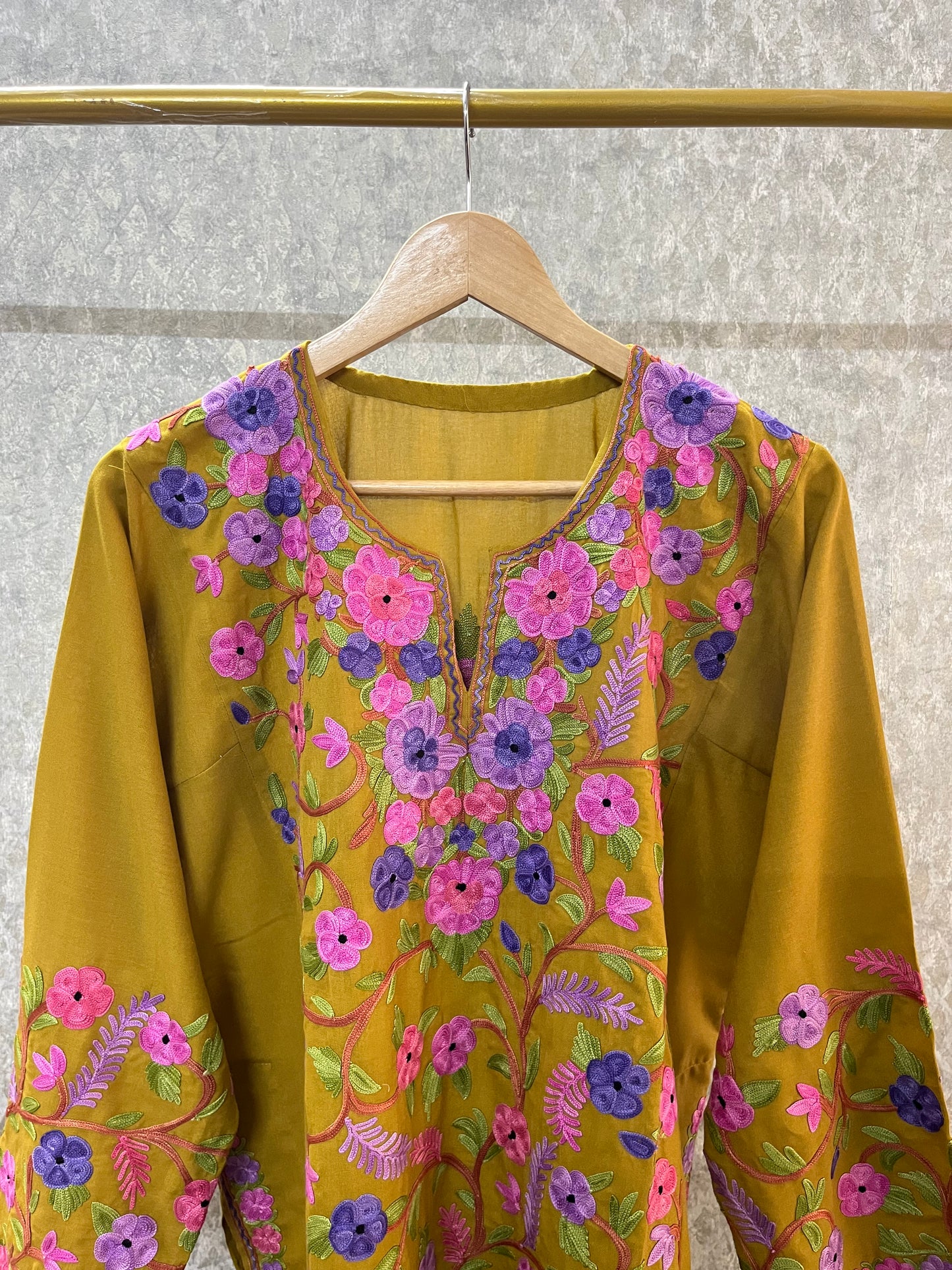 Heena Green Cotton Aari Work Pheran