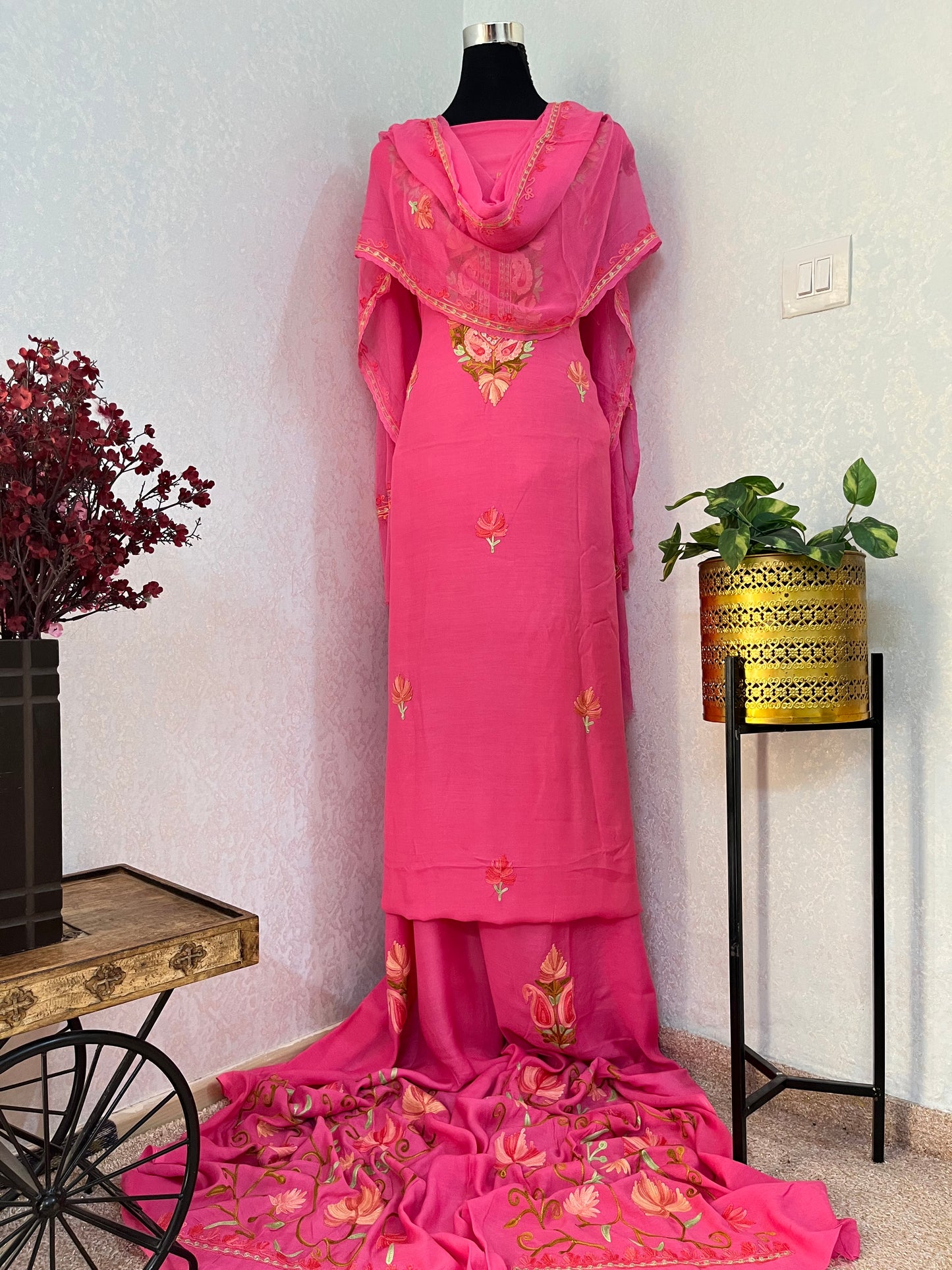 Pink Muslin Cotton Jaal Sleeves Kashmiri 3pc Suit