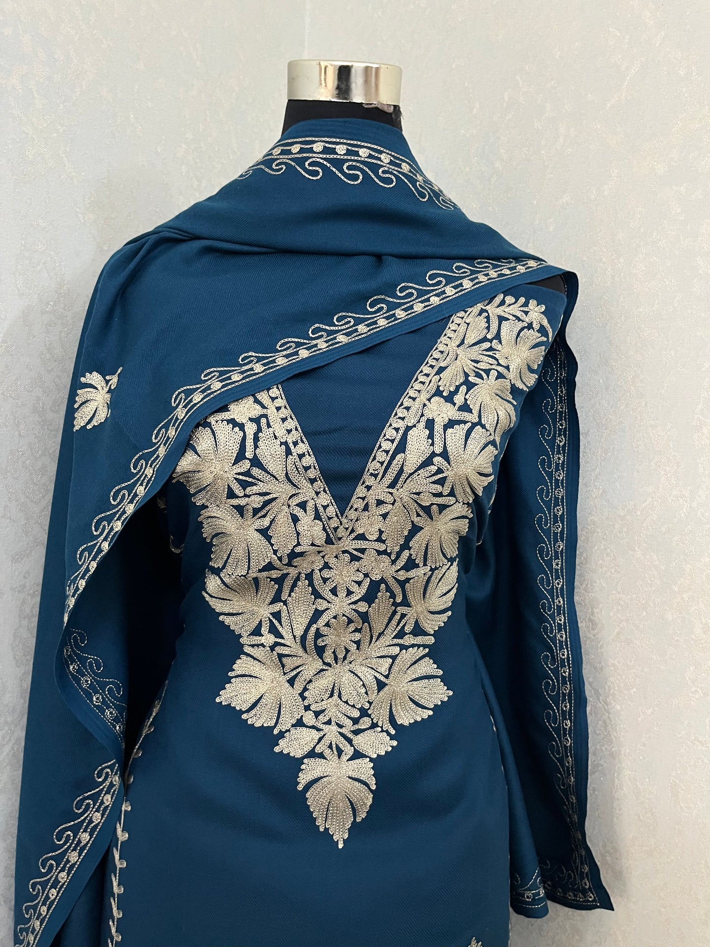 Peacock Blue Tilla Embroidered 3pc Suit Stole