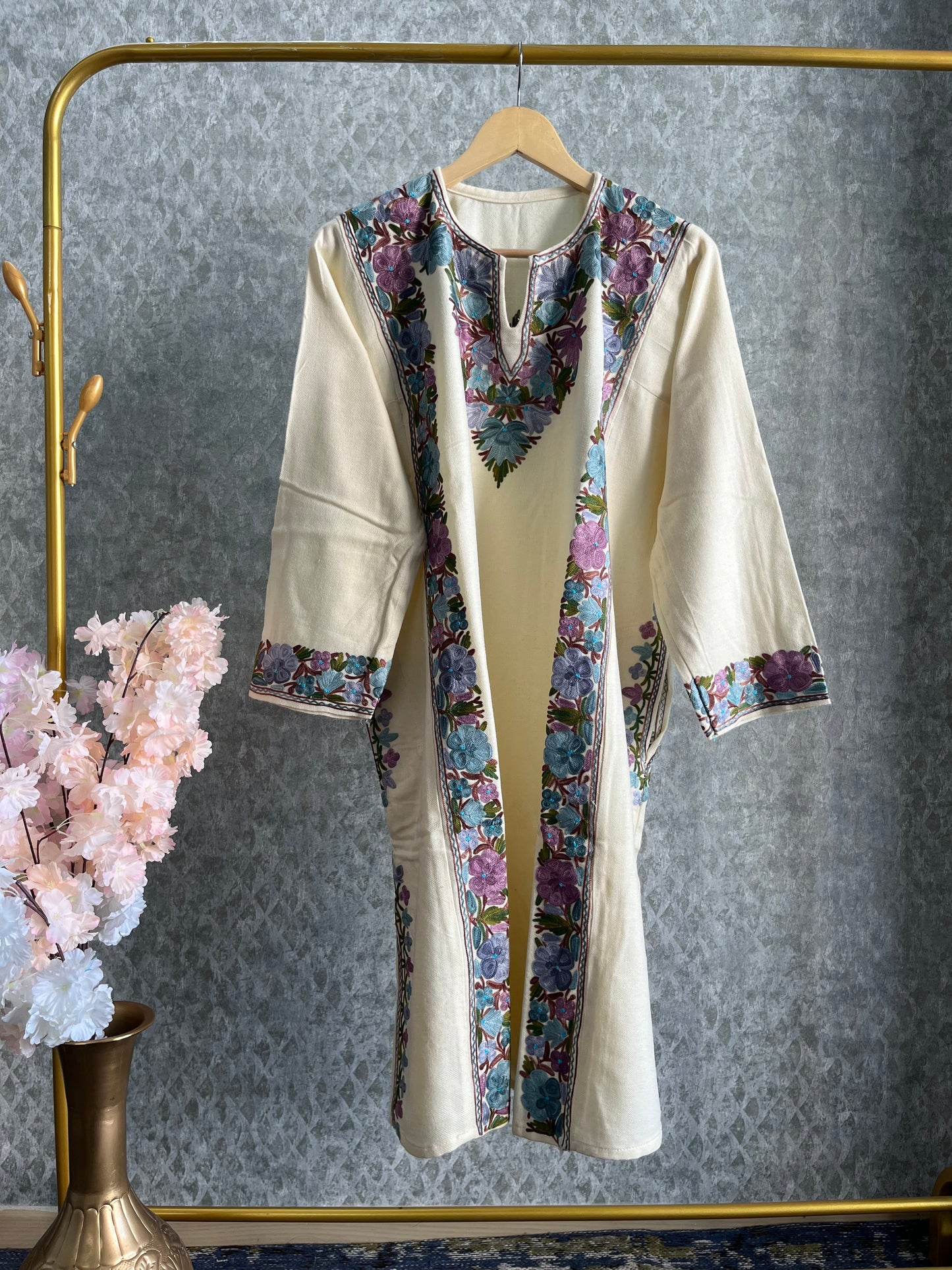 Off White Aari Embroidered Wool Pheran