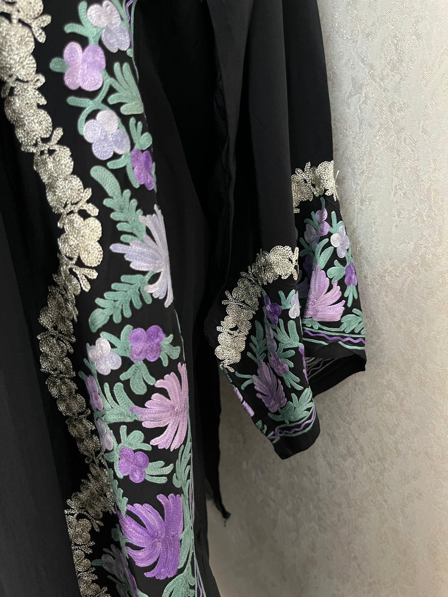 Black Stitched Crape Suit Set with dupatta (44)