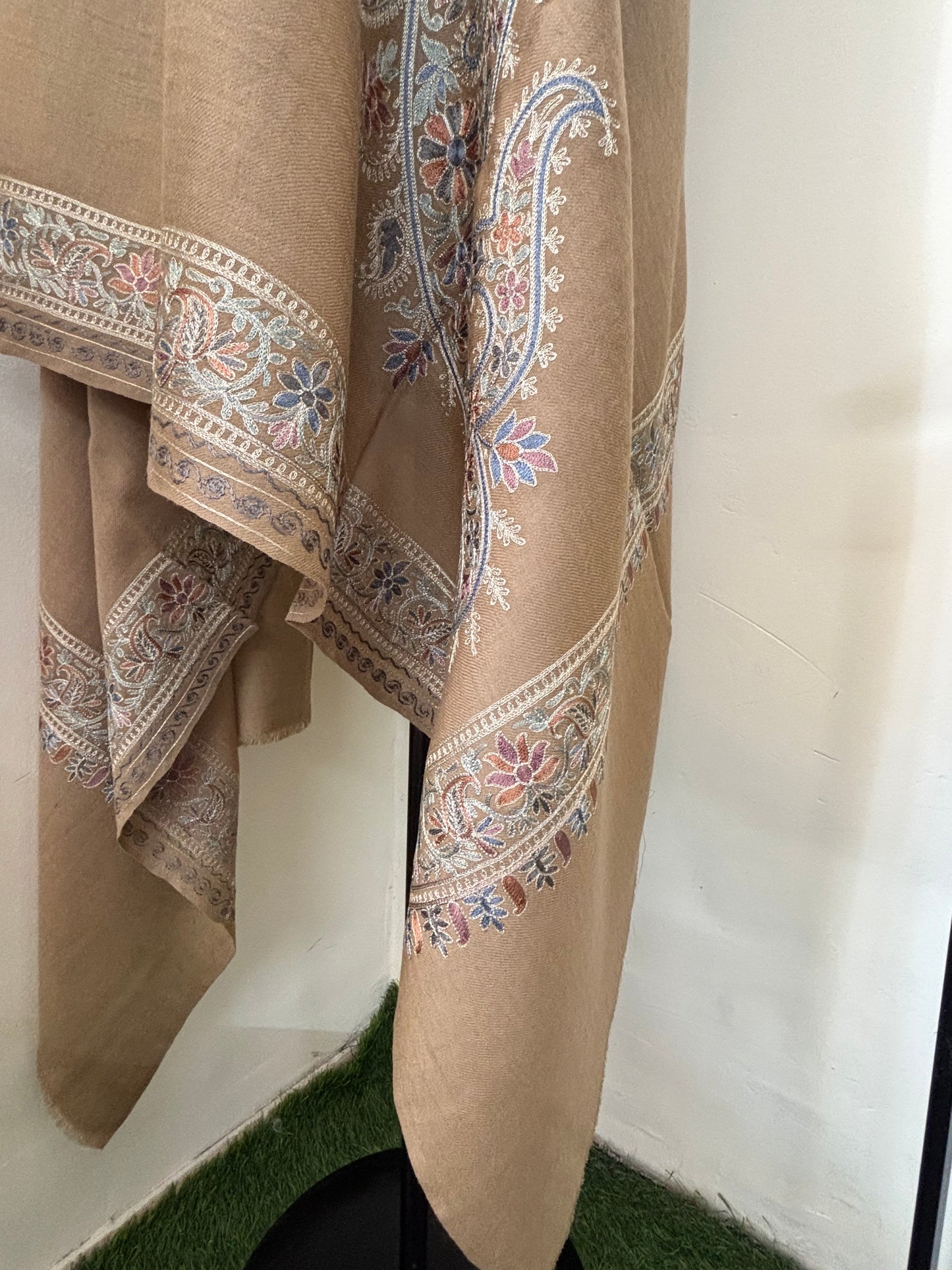 Beige Silk Thread Ambi Aangan Embroidered Fine Semi Pashmina stole