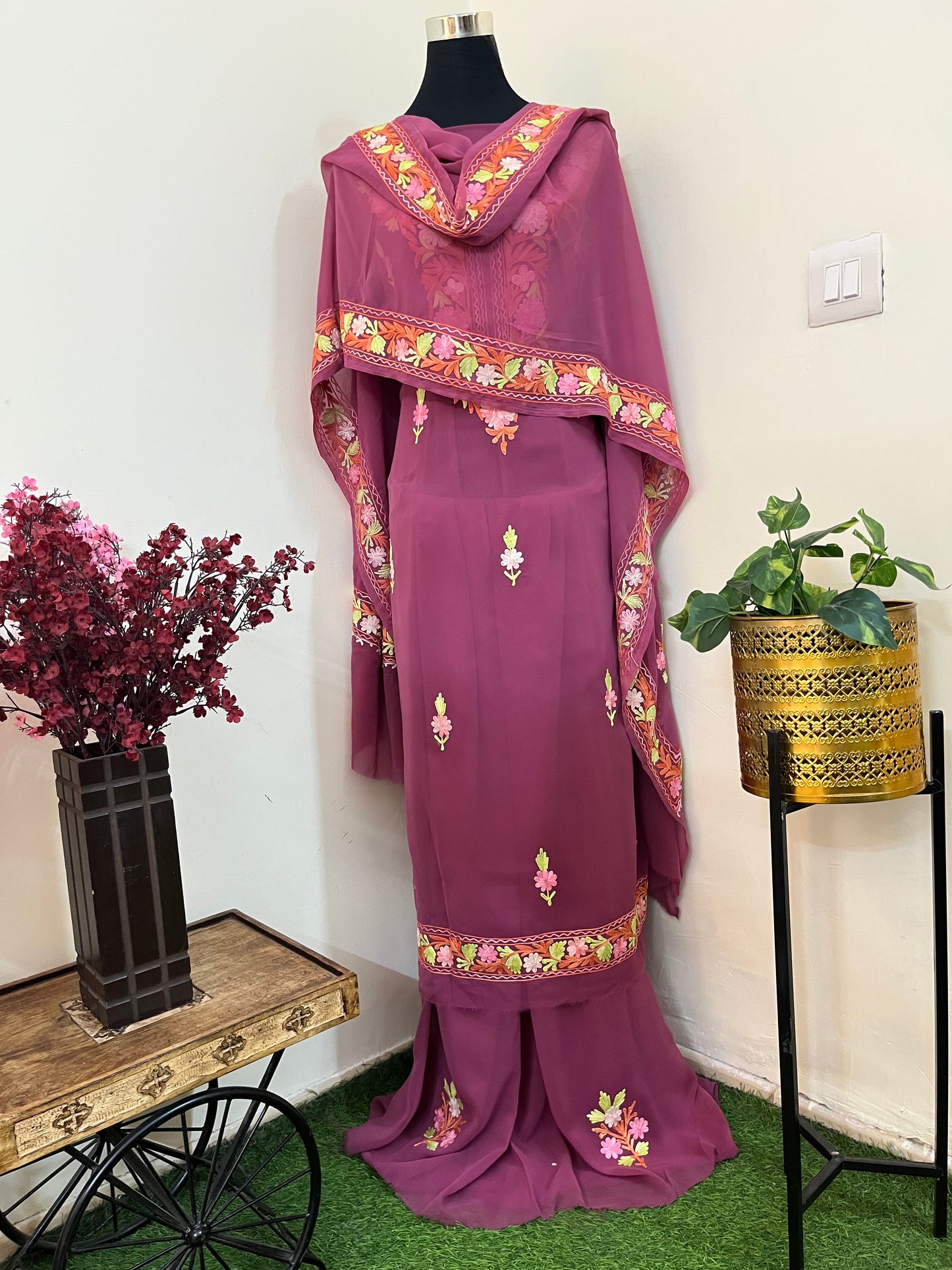 Mauve Georgette 3 Pc Aari Embroidered Suit Set