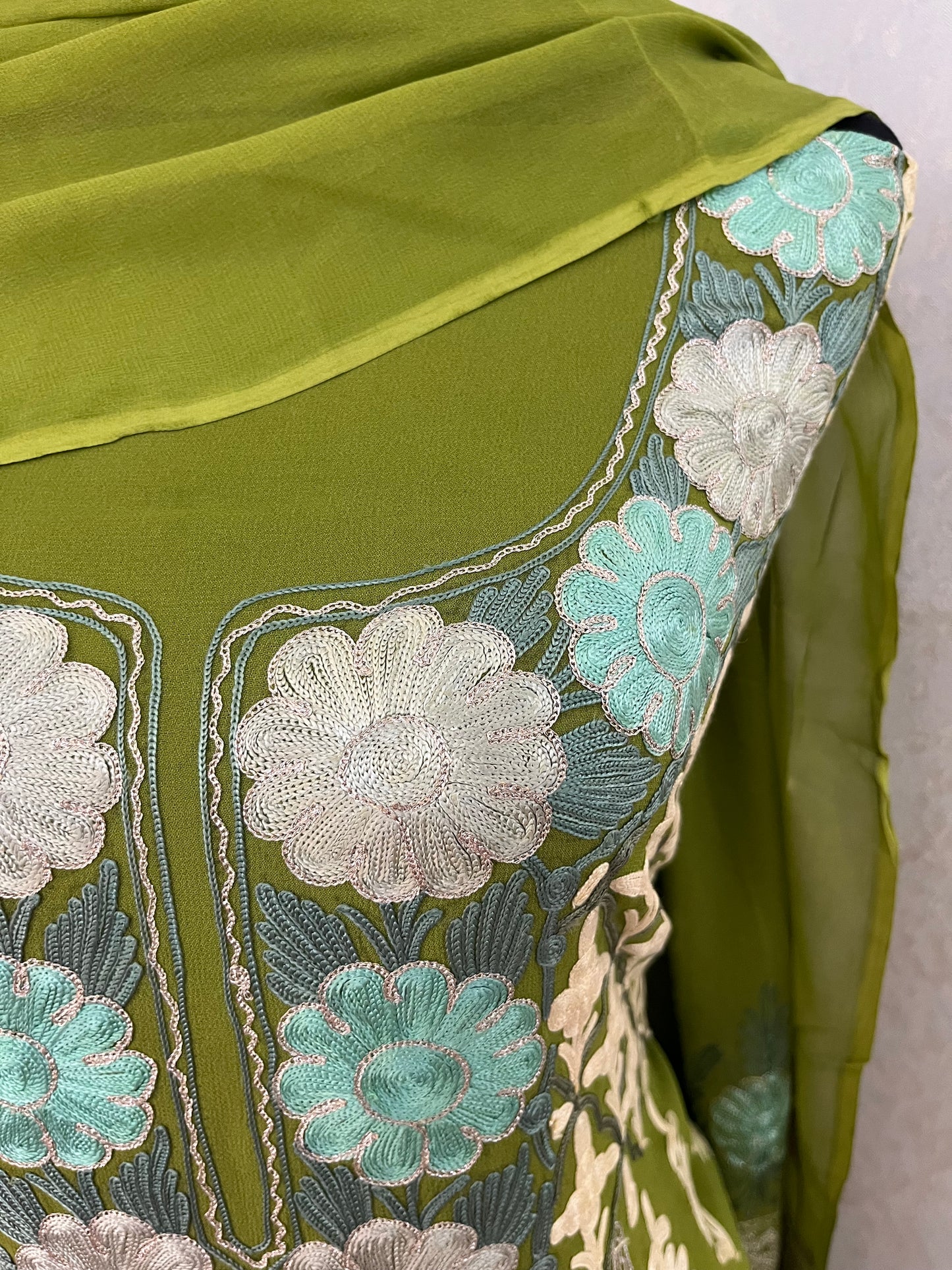 Henna Green Pure Georgette 3 Pc Heavy Kashmiri Suit