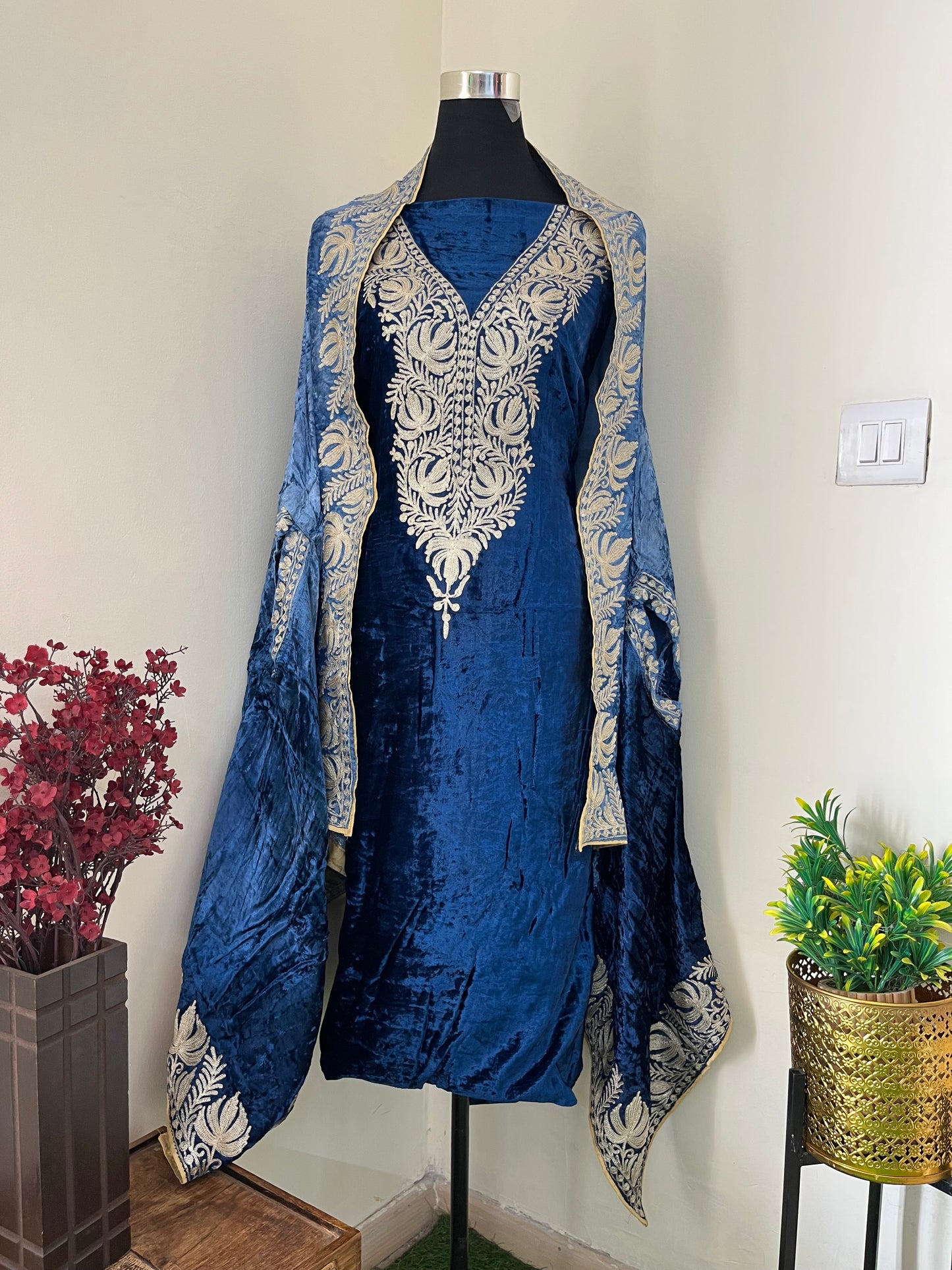 Haze Blue Tye Dye Tilla Embroidered Pure Makhmal Shirt and Cape Set