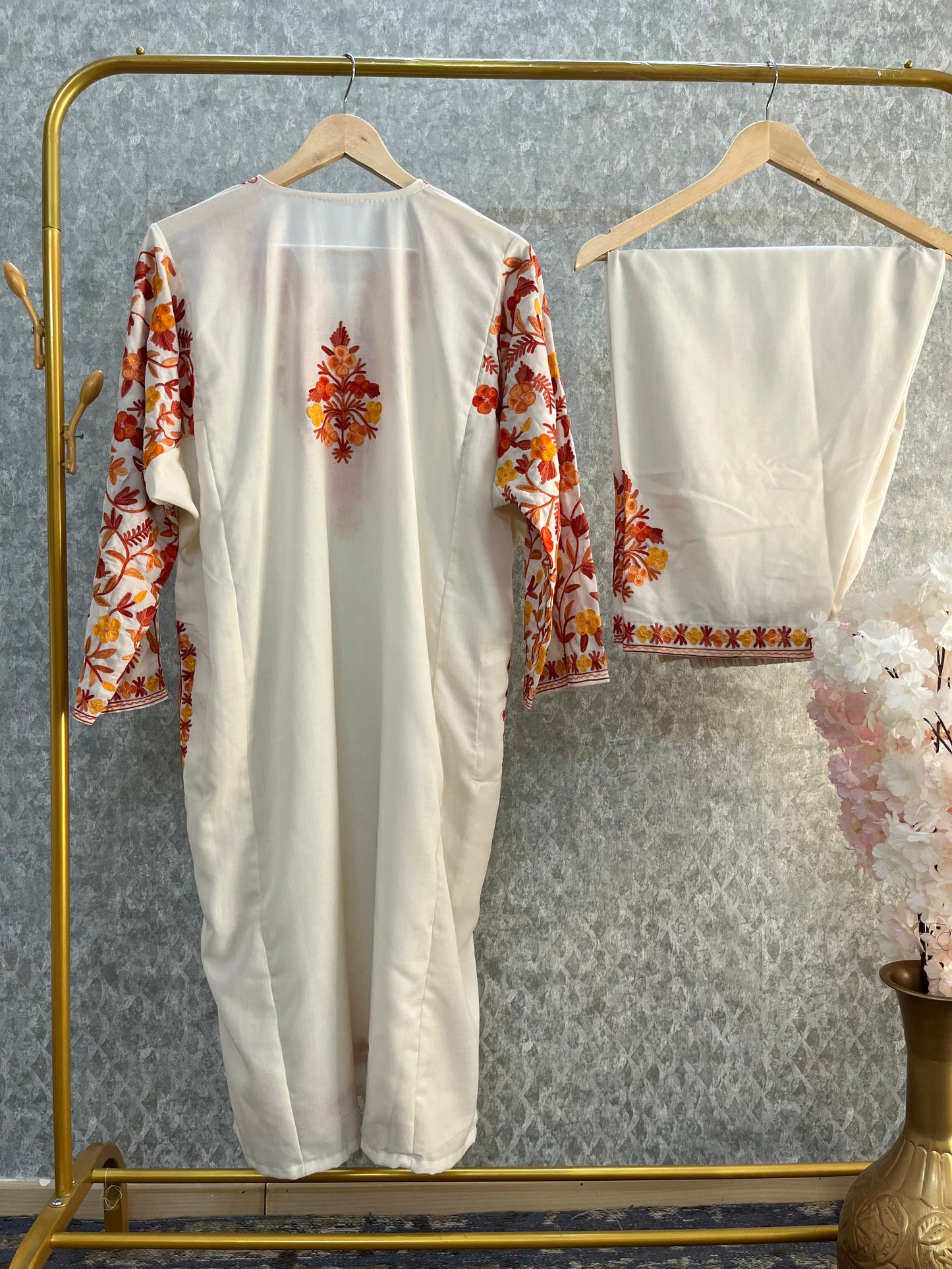 Off White Cotton Arm Jaal Pheran Set
