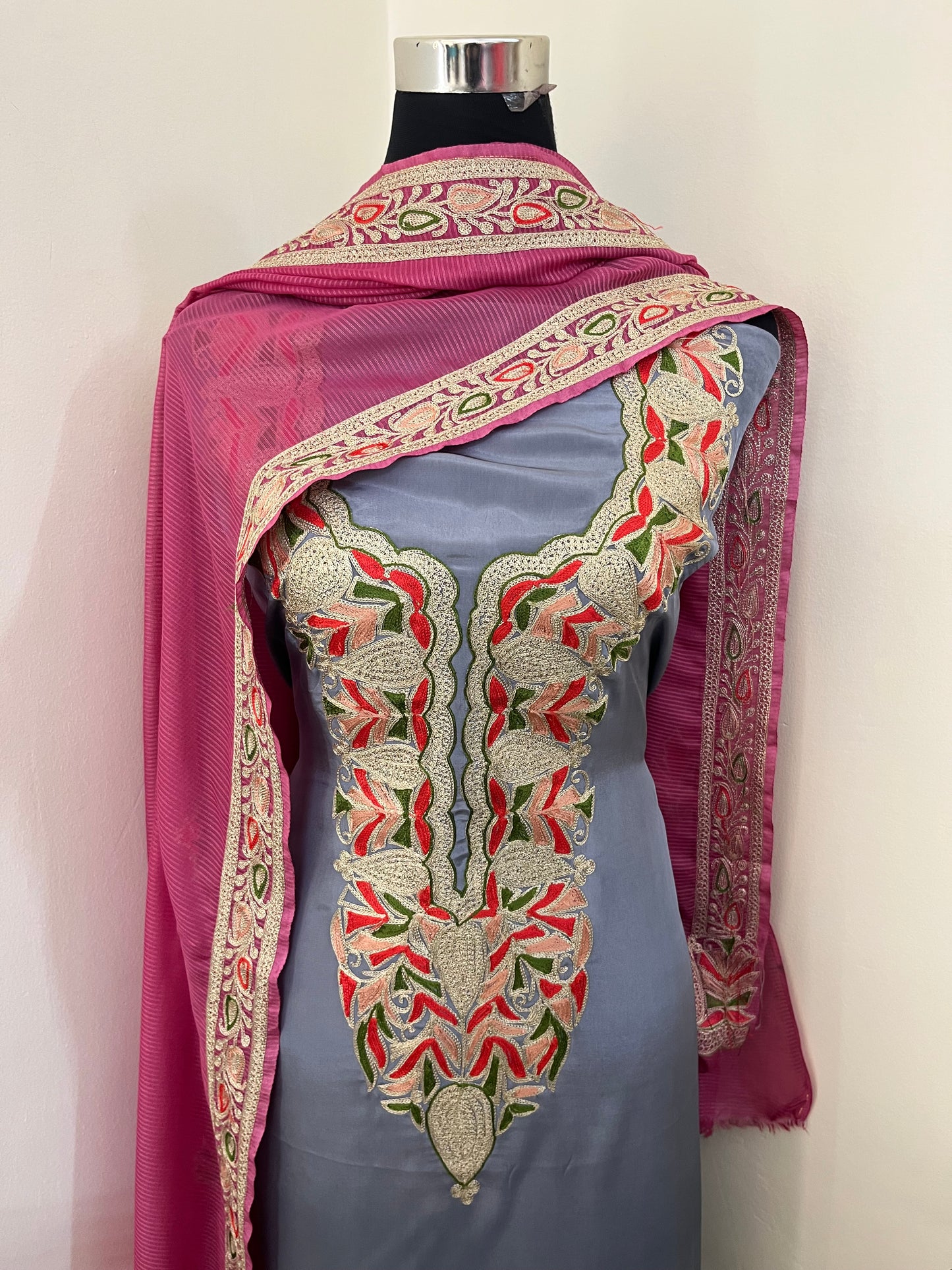 Kalaa’ English Grey Crape Kashmiri Suit