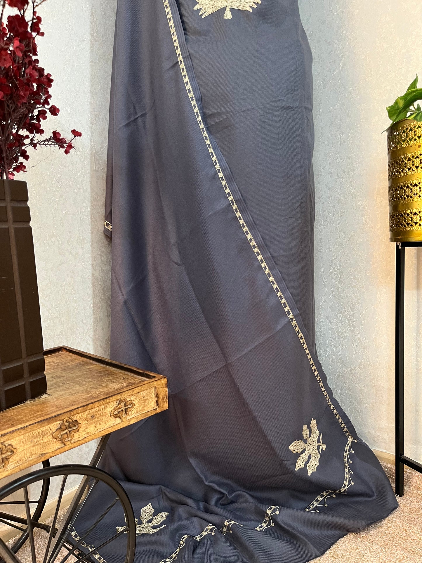 English Grey Tilla Kashmiri Woollen Suit