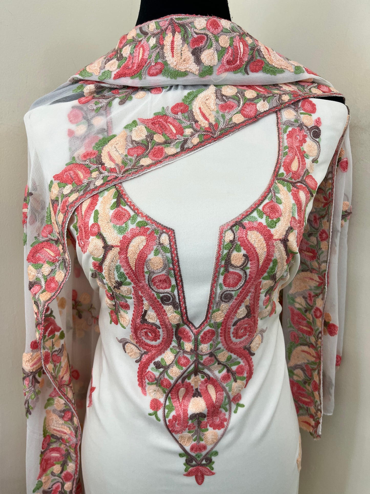 Cream Rayon Cotton Kashmiri 3pc set