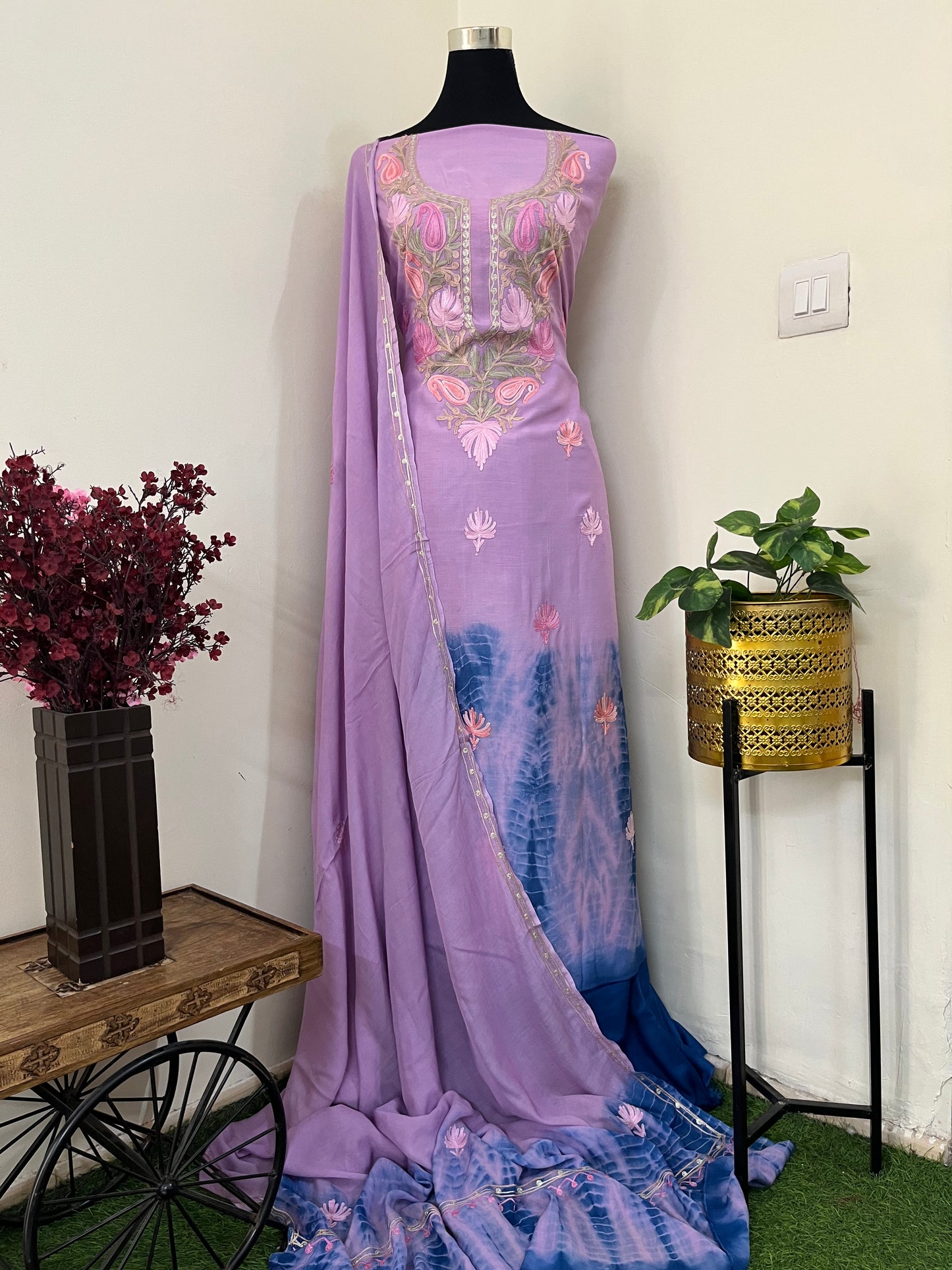 Lavender Mul Cotton Shibori Work Kashmiri 3pc Suit