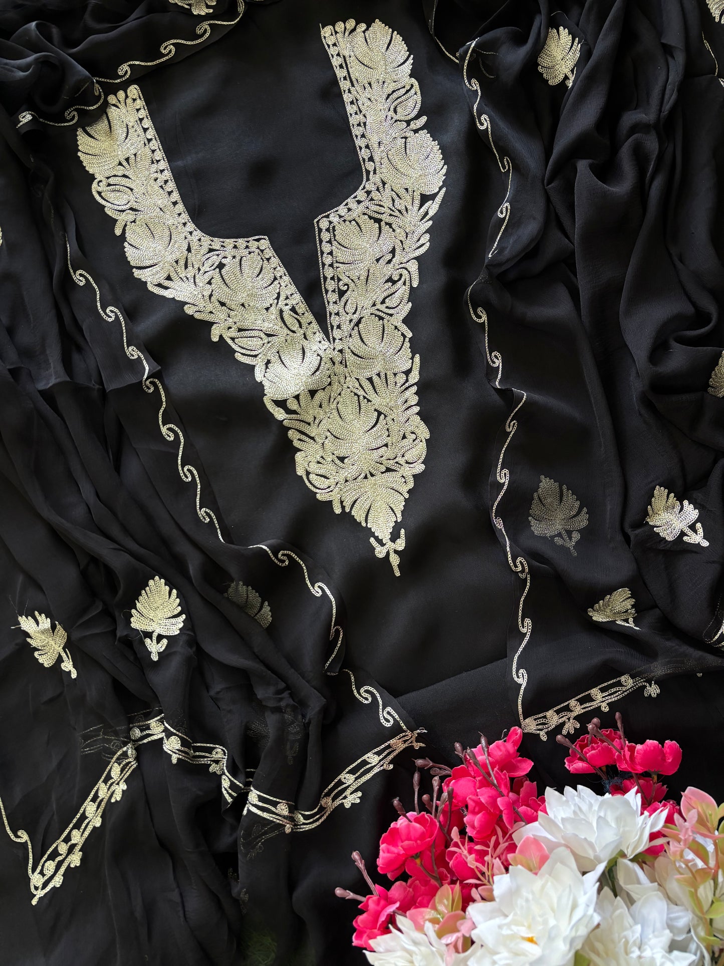 Sanam’ Black Silk Tilla Kashmiri Suit
