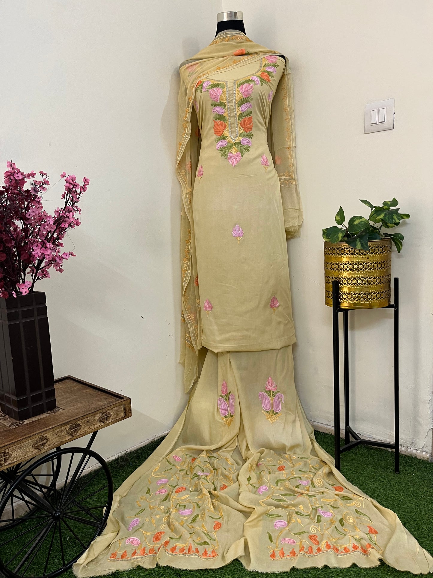 Beige Muslin Cotton Jaal Sleeves Kashmiri 3pc Suit