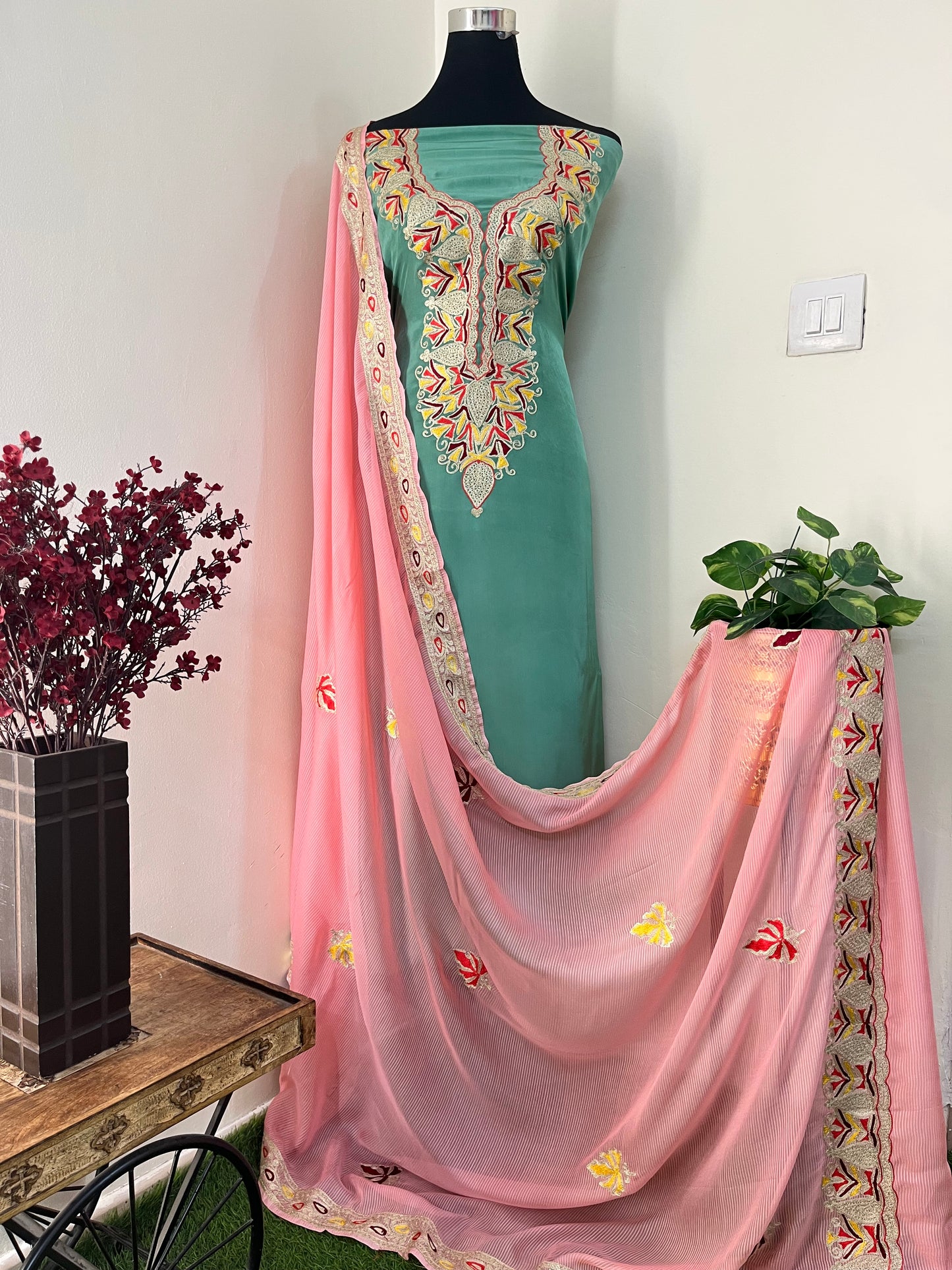 Kalaa’ Green Crape Kashmiri Suit