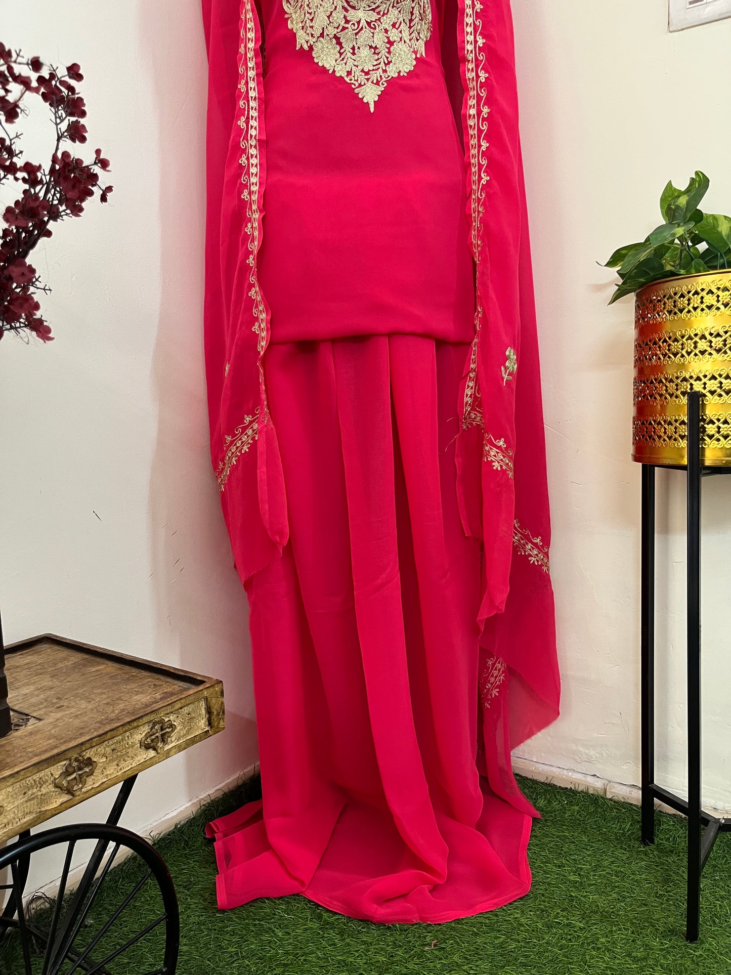 Candy Pink Georgette 3pc Kashmiri Tilla Suit