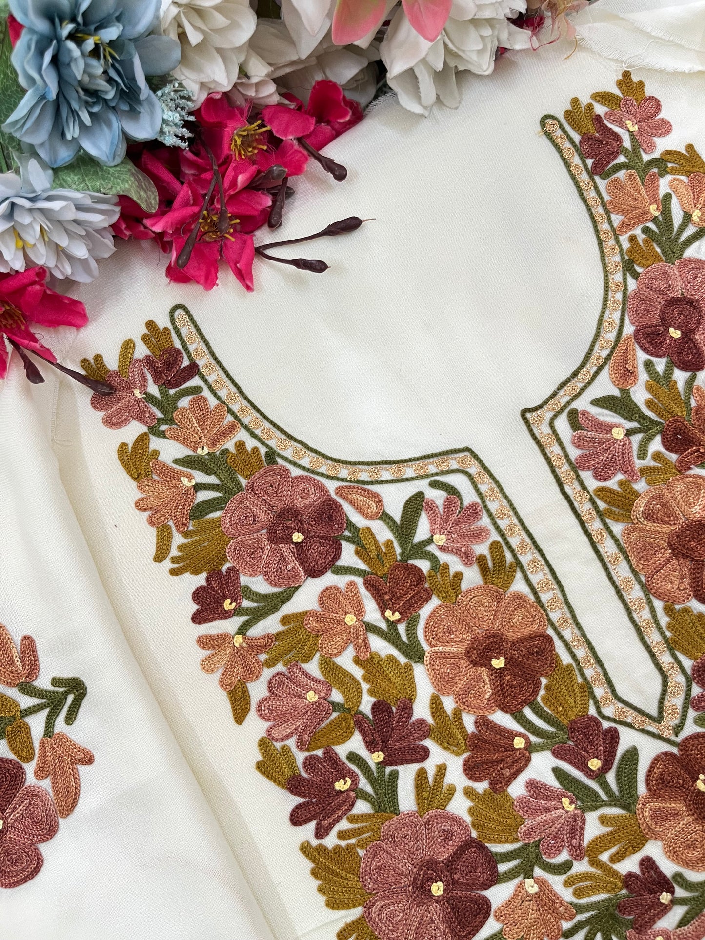 Off White Cotton Cord Set (Aari Embroidered)