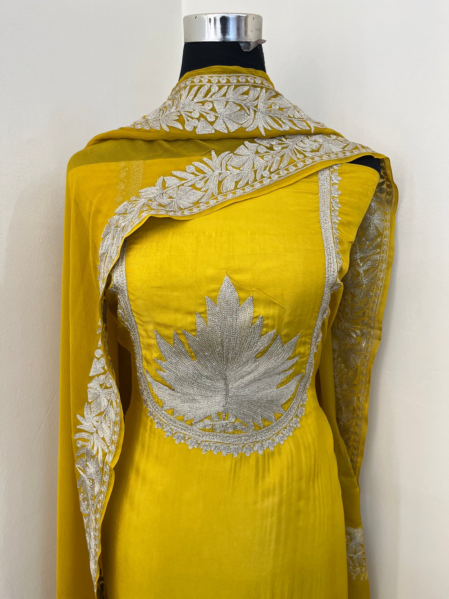 ‘Sanam’ Tilla Kashmiri Silk Suit