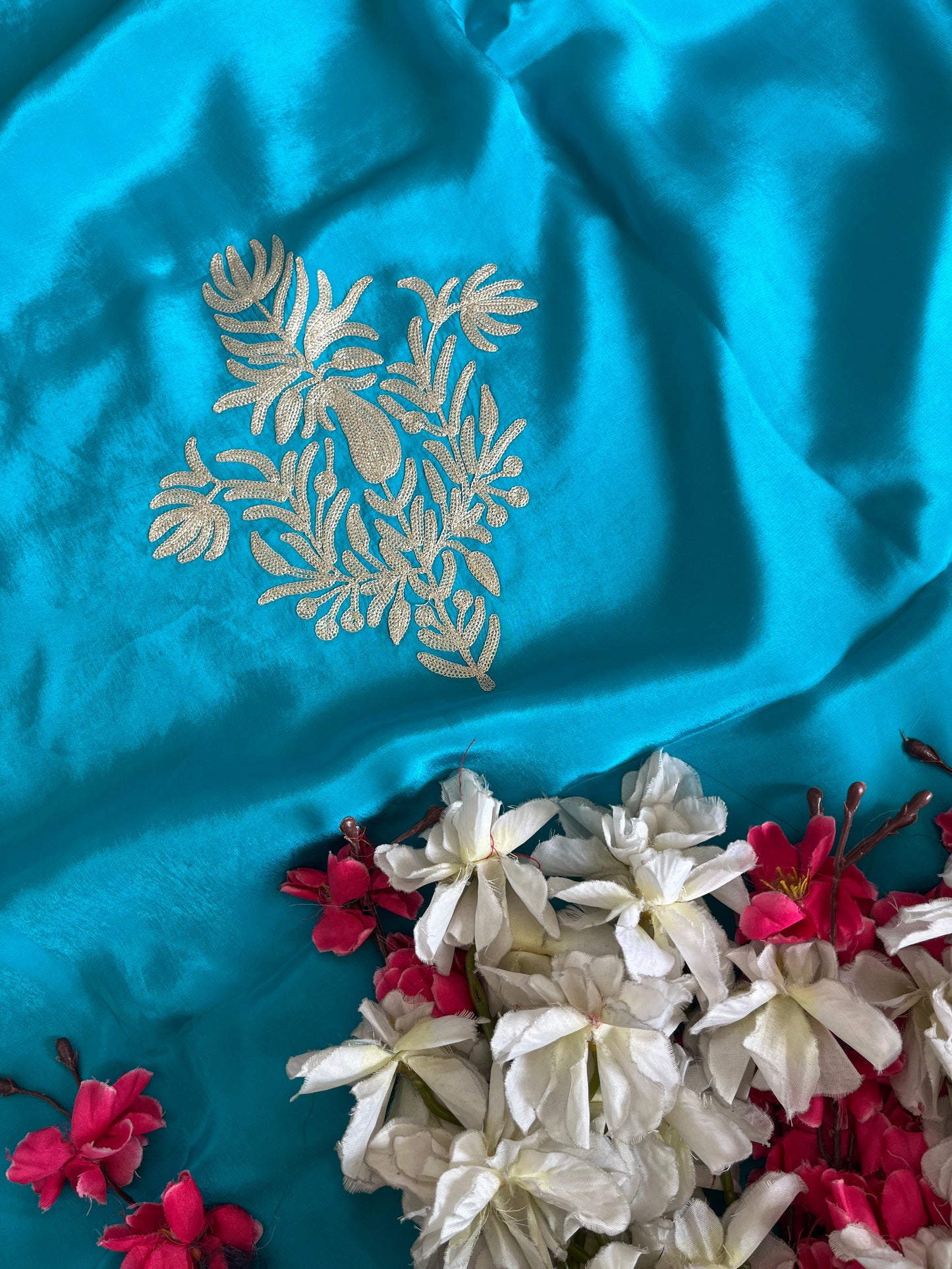 Kalaa’ Firozi Crape Kashmiri Suit