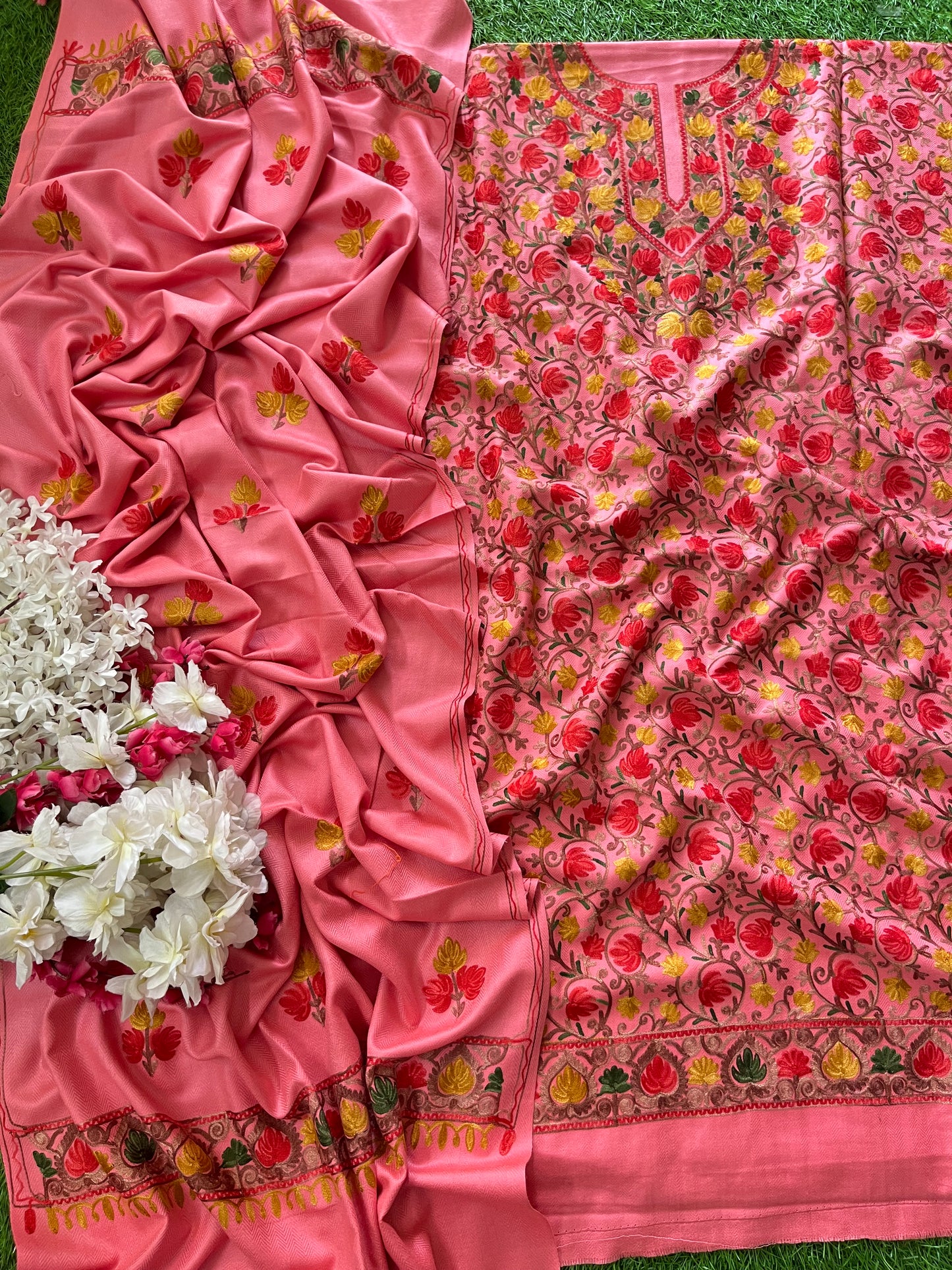 Pink Chinar Woollen Aari Embroidered 3pc Suit Stole