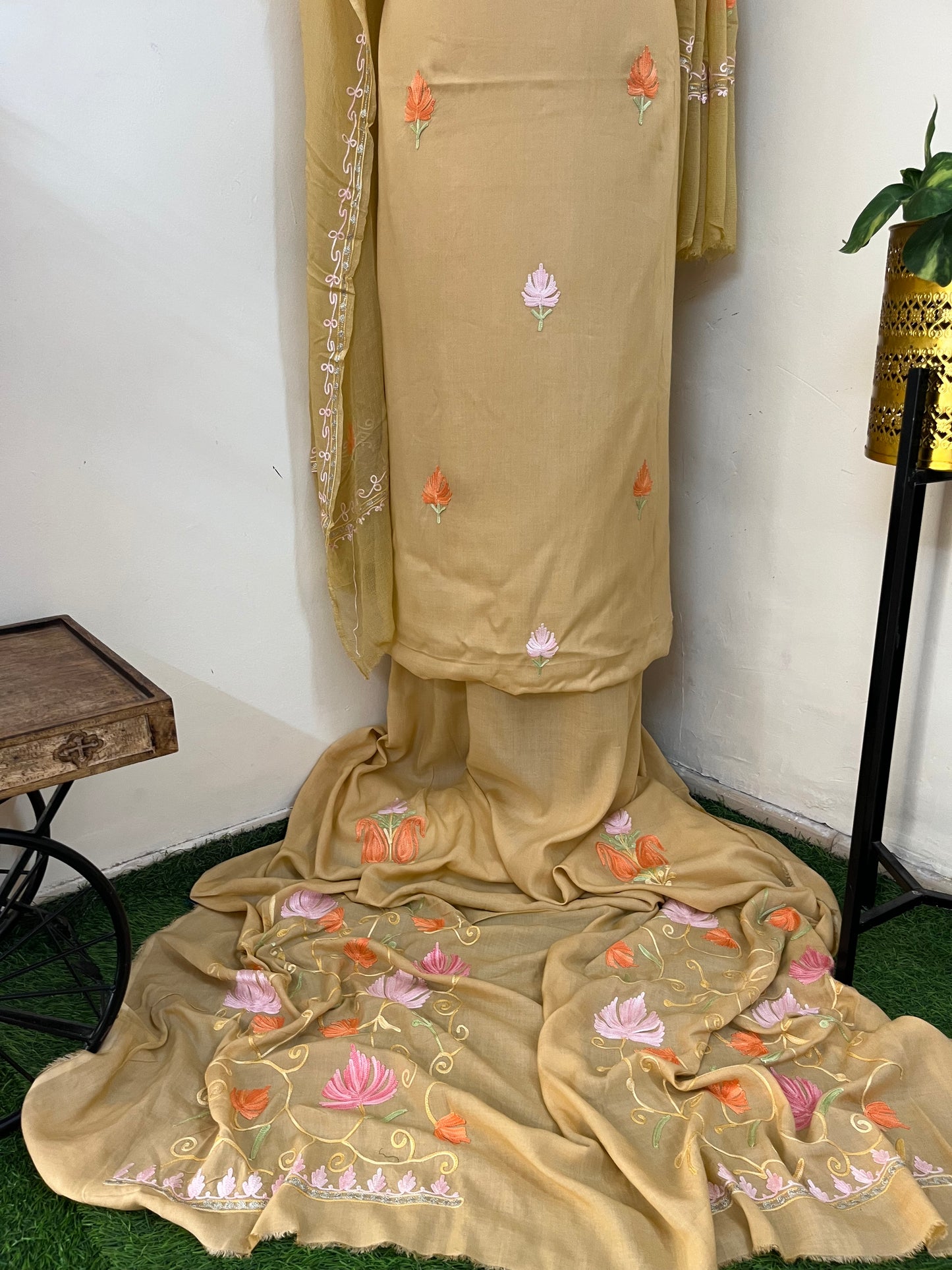 Faun Muslin Cotton Jaal Sleeves Kashmiri 3pc Suit