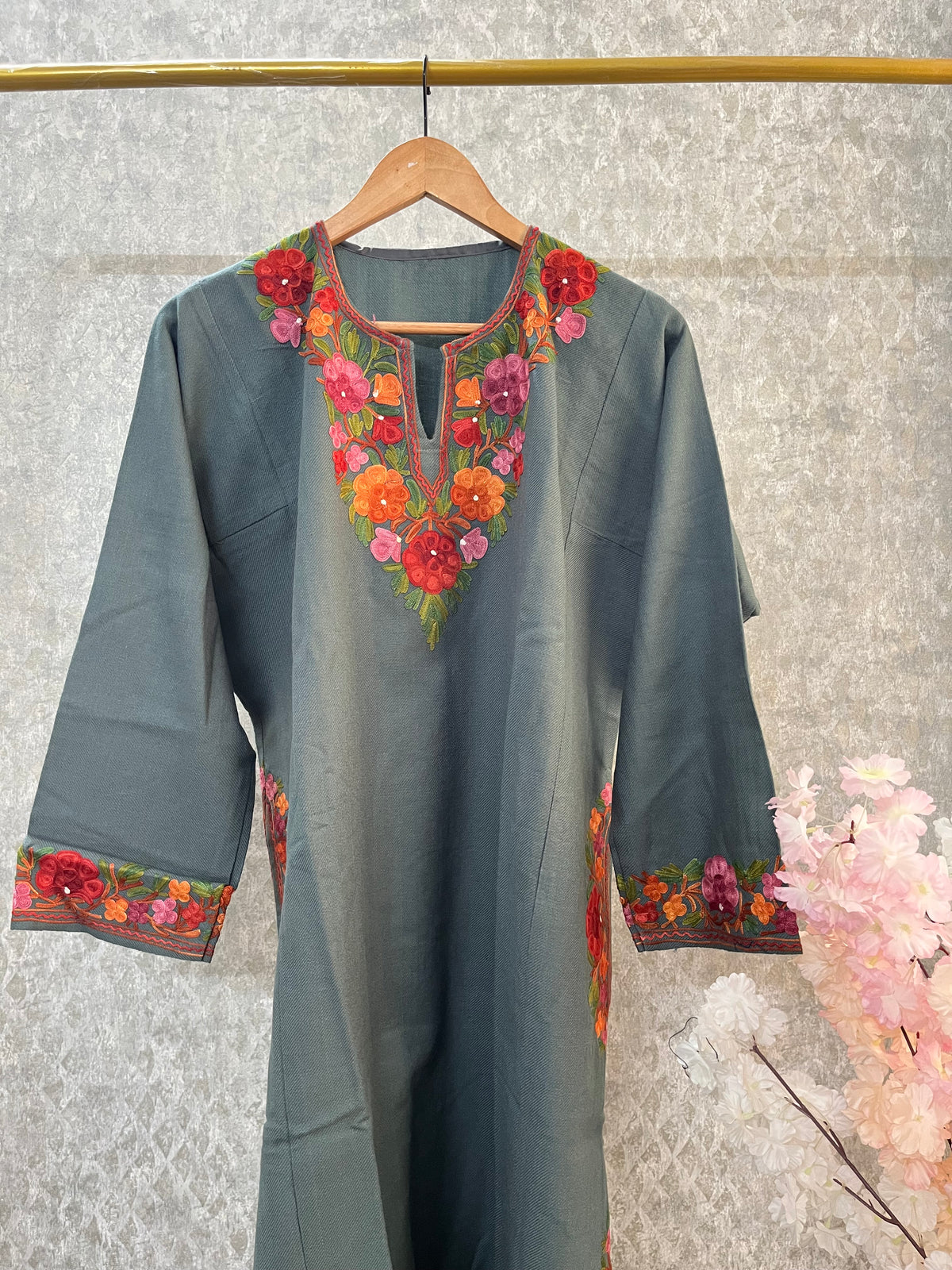 Grey Aari Embroidered Wool Pheran
