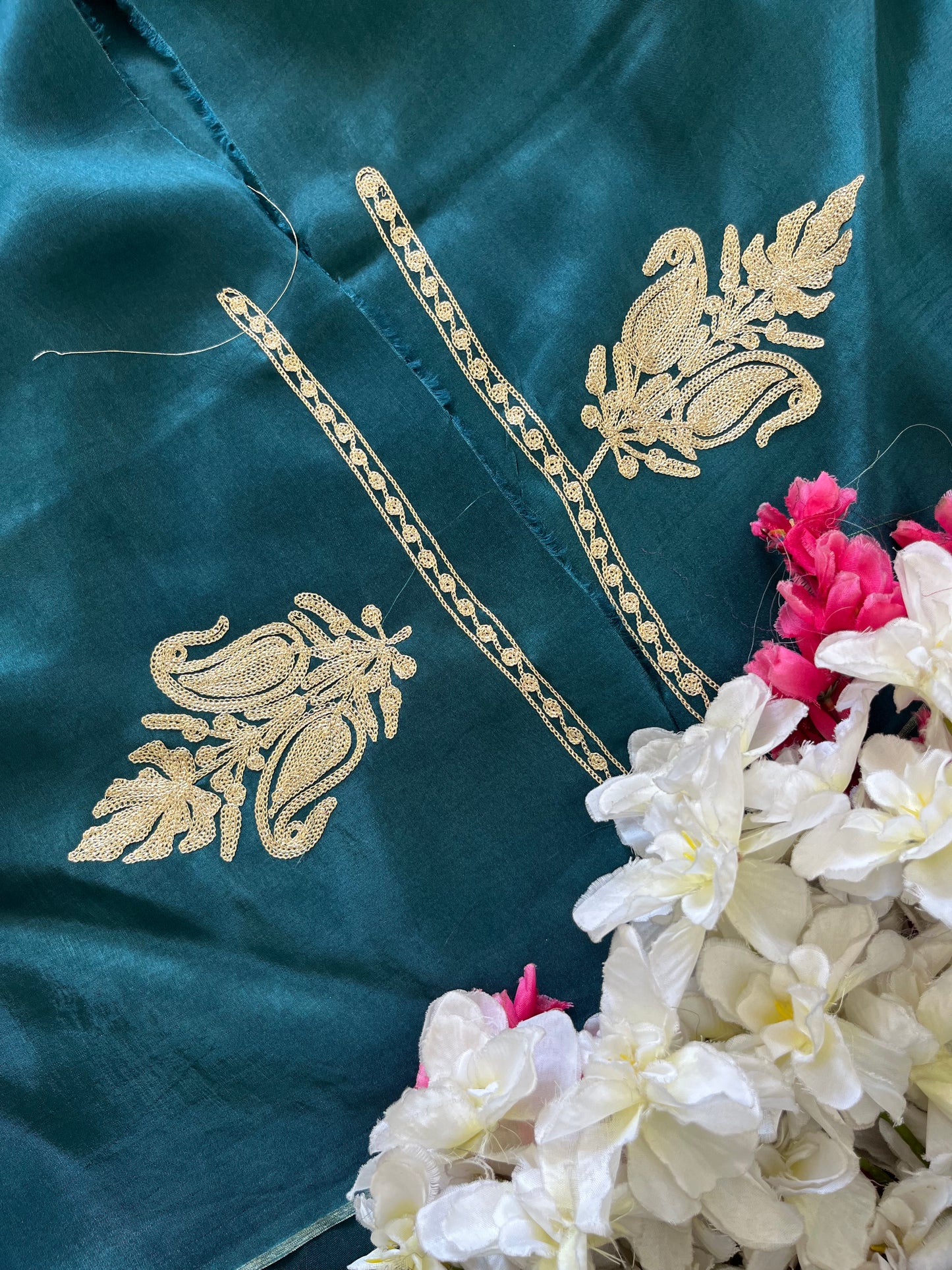 ‘Sanam’ Silk Tilla Kashmiri Suit