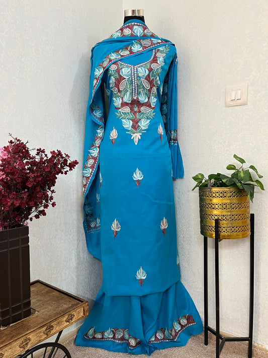 Sky Blue Pure Wool Aari Embroidered 3pc Suit Stole