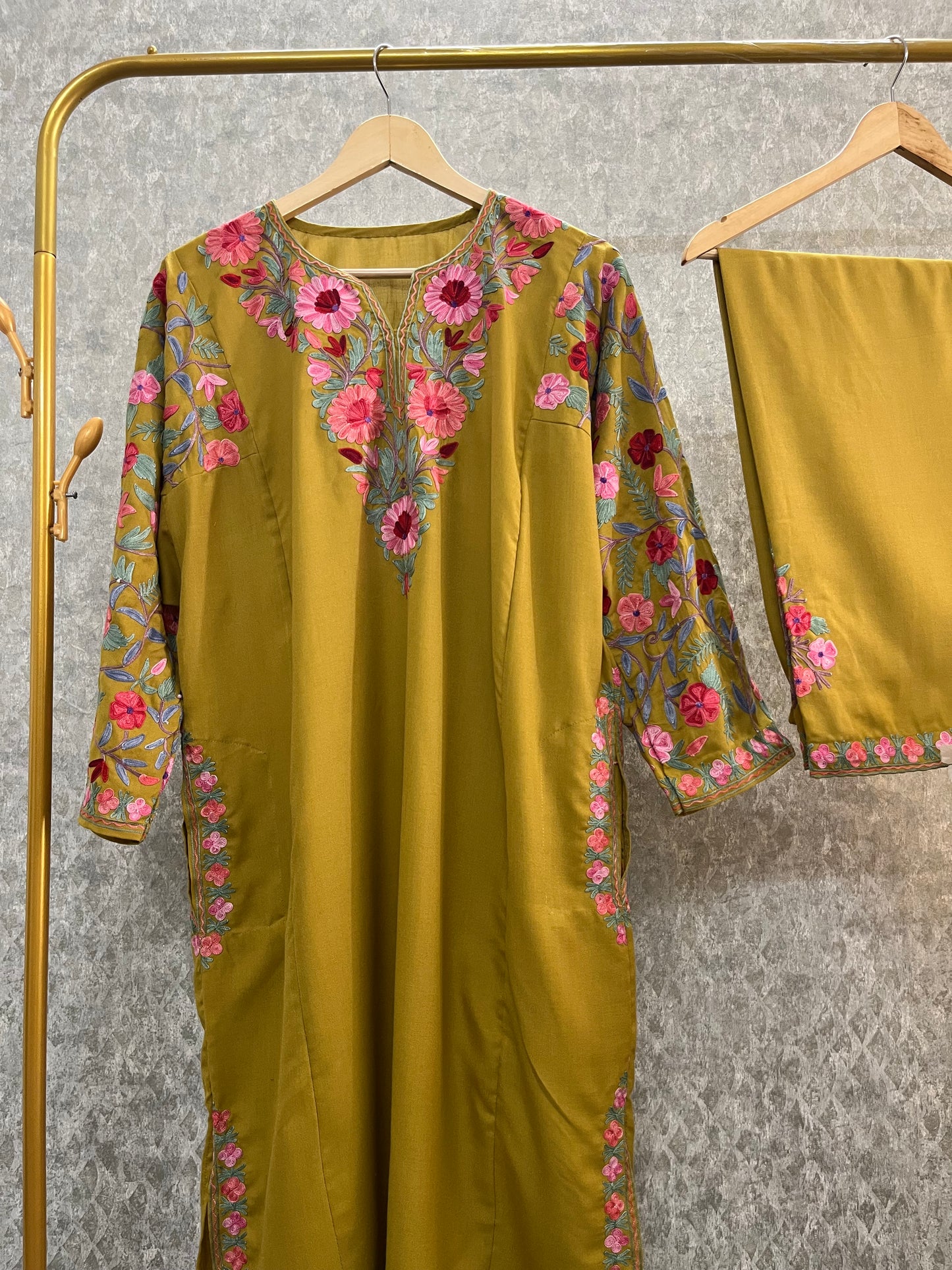 Green Cotton Arm Jaal Pheran Set