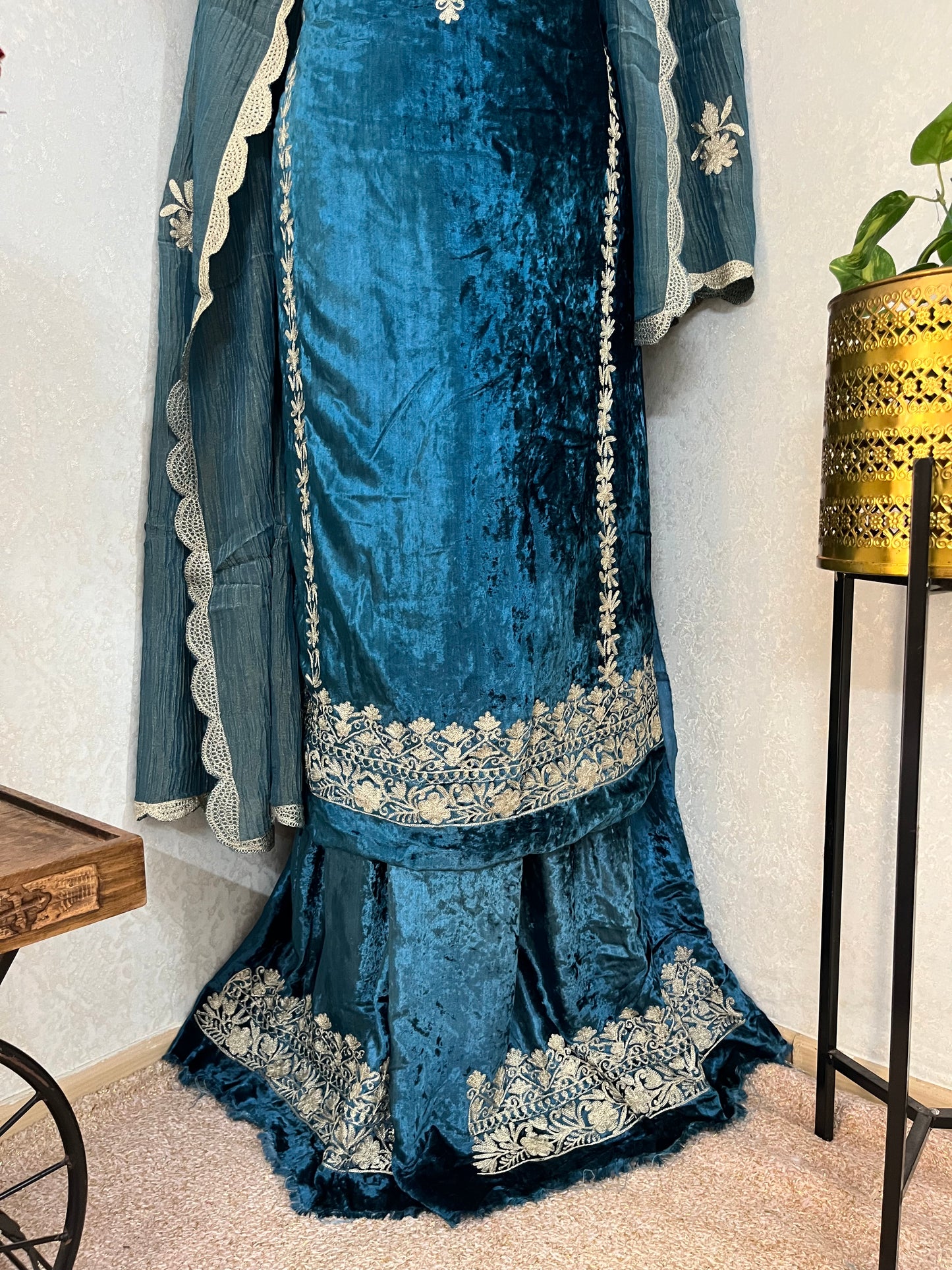 Teal Blue Tilla Pure Makhmal 3pc Suit Material