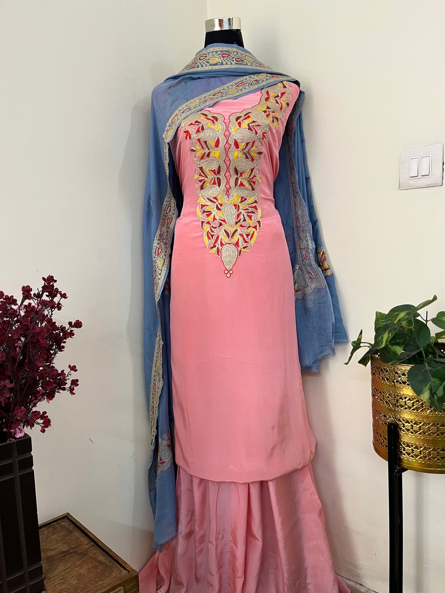 Kalaa’ Soft Pink Crape Kashmiri Suit