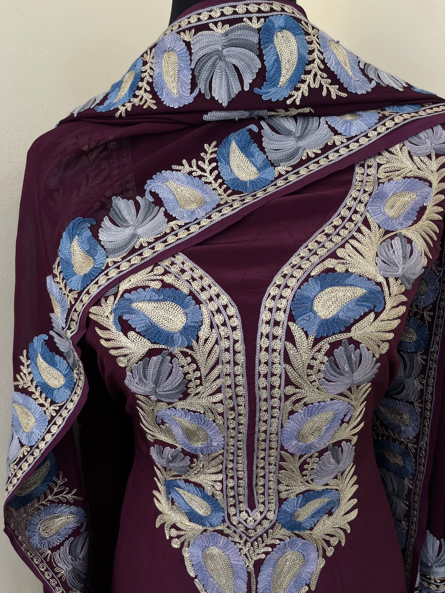 Kalaa’ Crape Kashmiri Suit