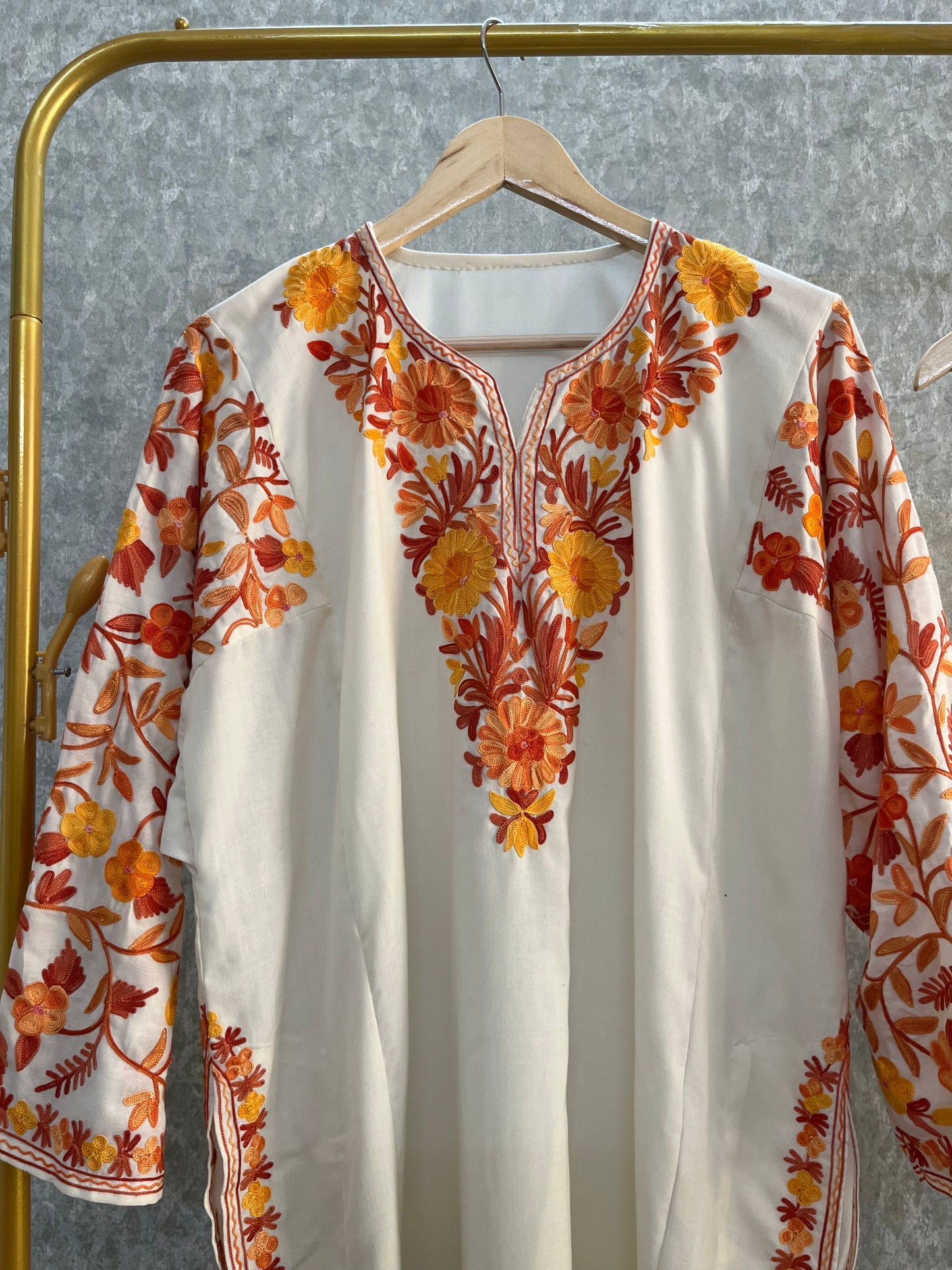 Off White Cotton Arm Jaal Pheran Set