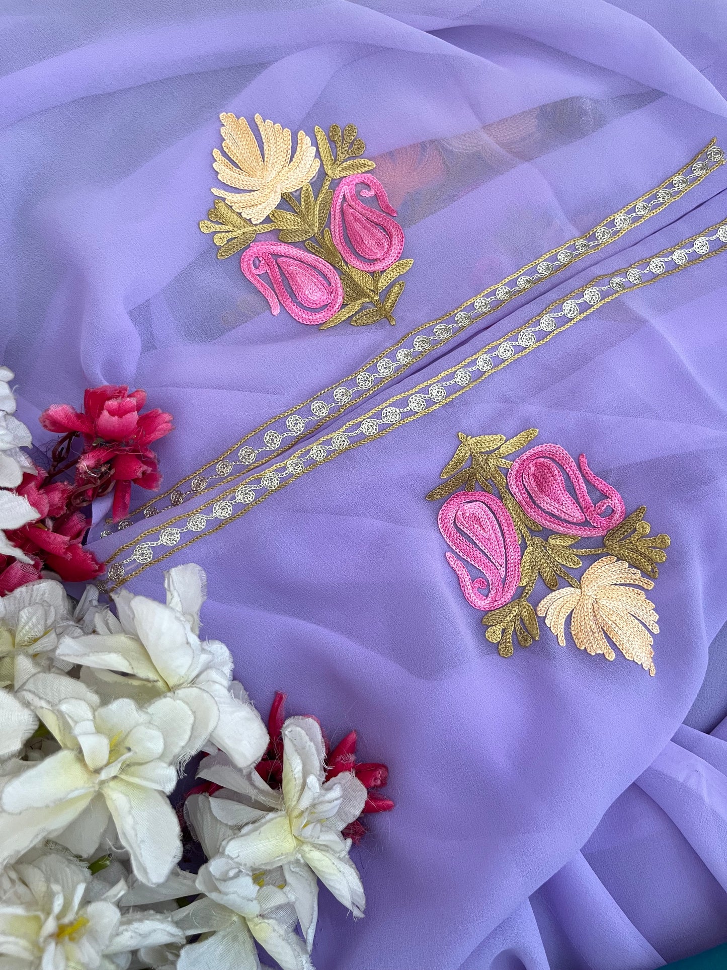 Lavender Georgette 3 Pc Aari Embroidered Suit Setll
