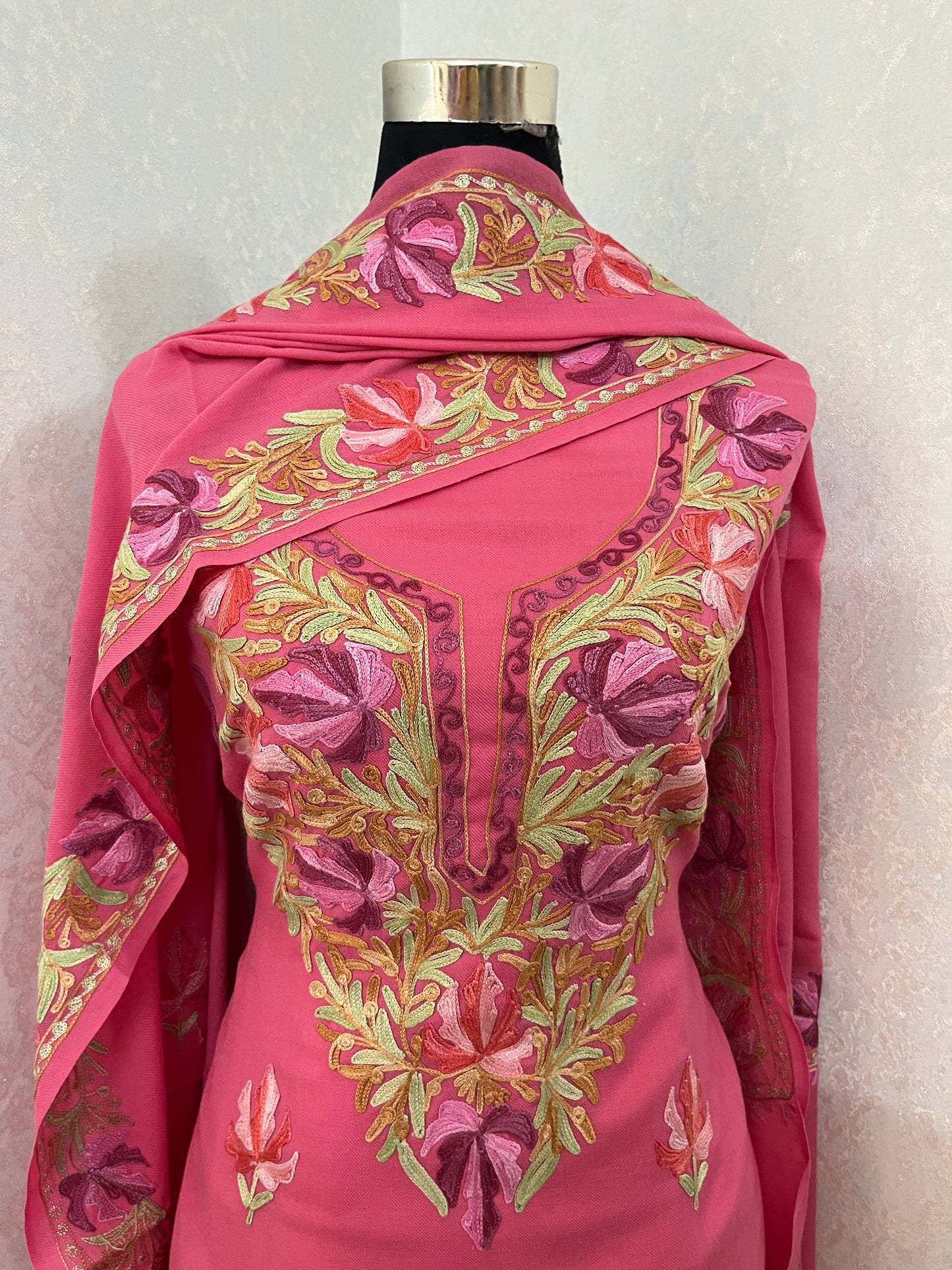 Pink Pure Wool Aari Embroidered 3pc Suit Stole