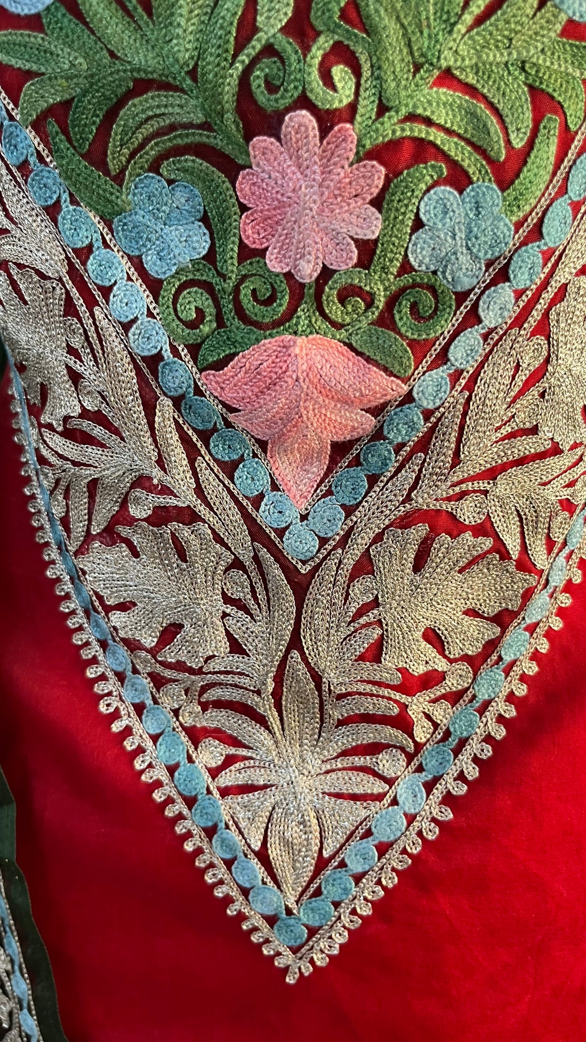 Red Soft Tissue Kashmiri Suit