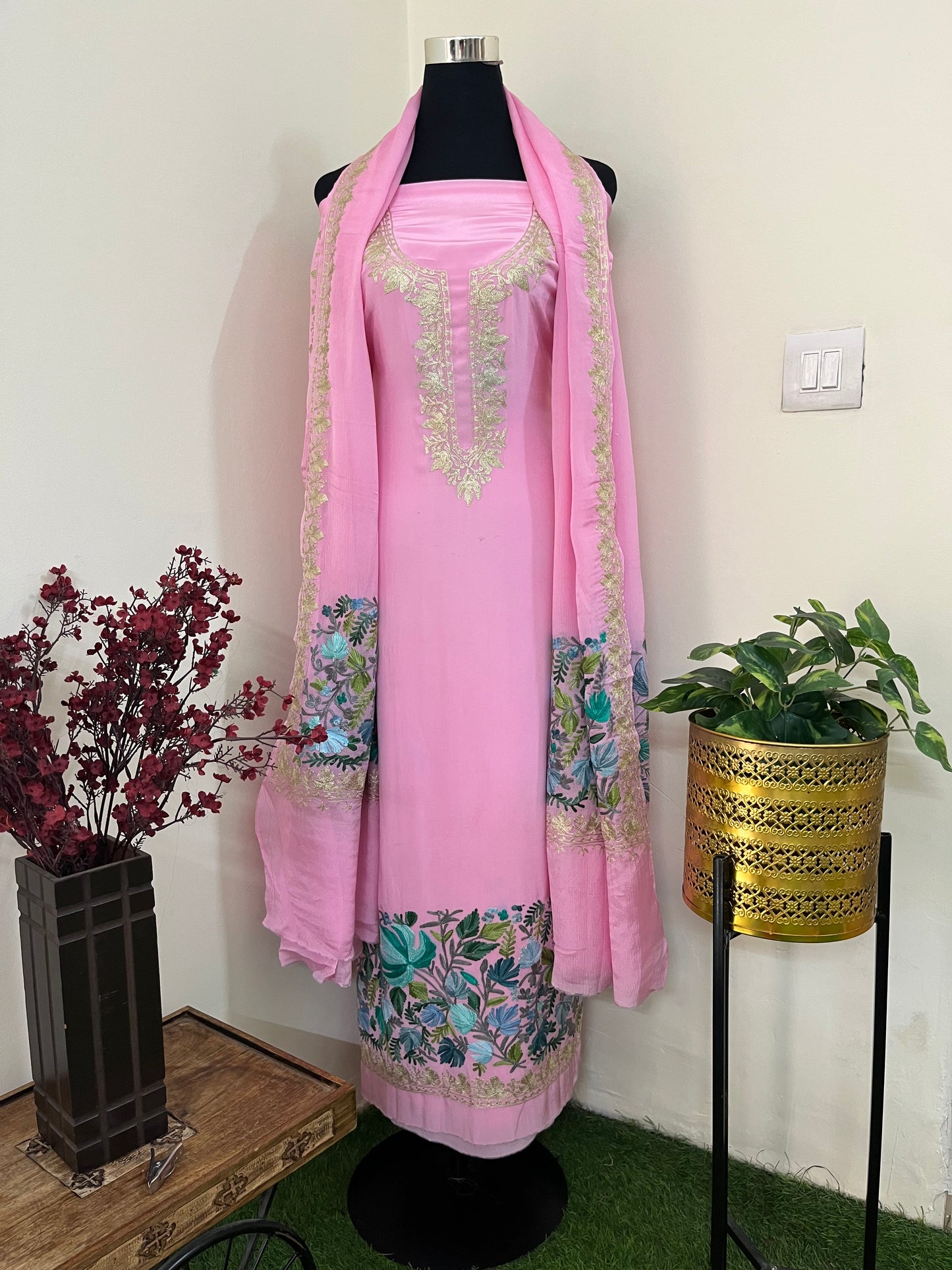 ‘Kalaa’ Soft Pink Crape Kashmiri Suit