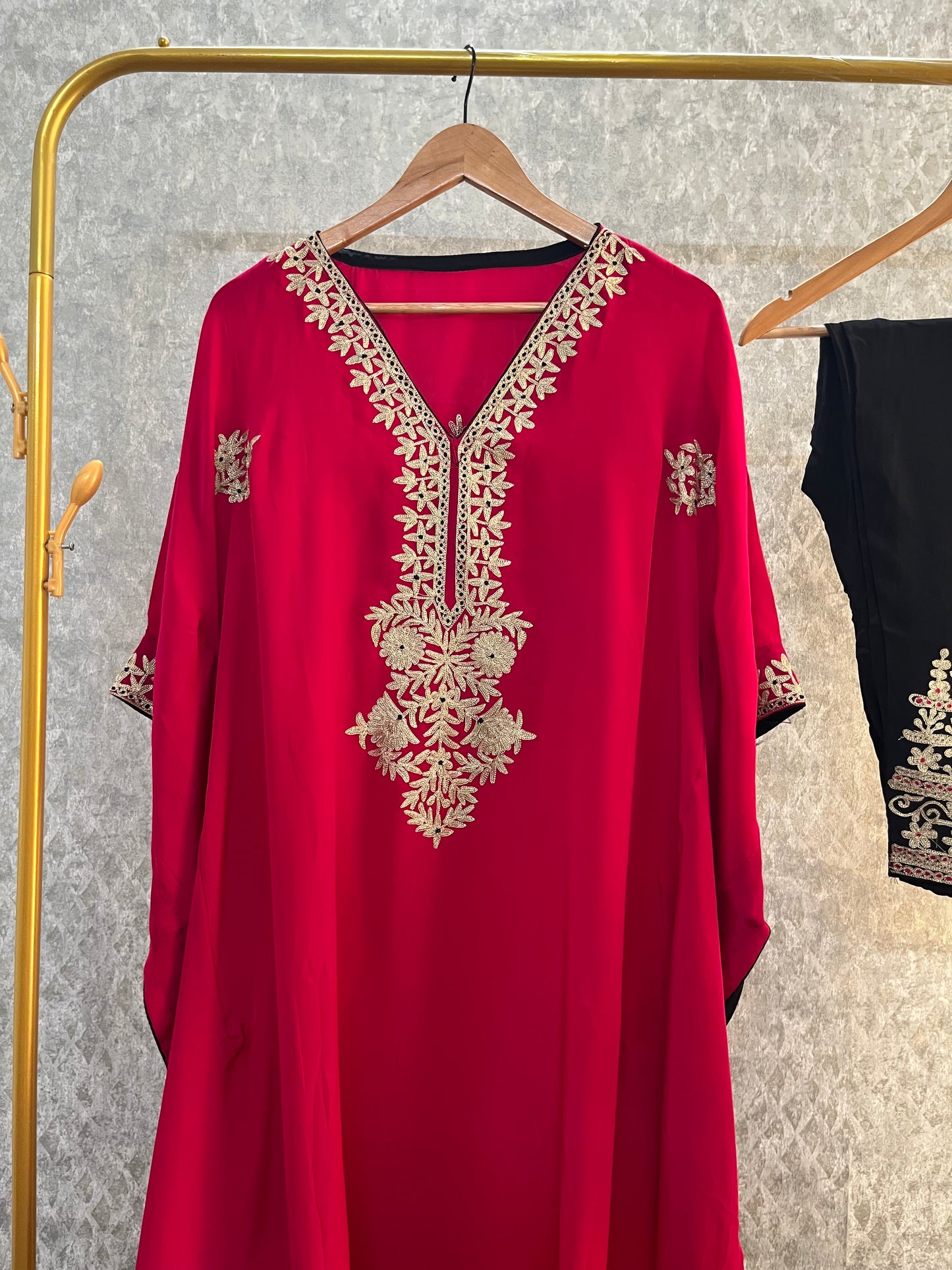 Hot Pink Crape Kashmiri Kaftan Set (44)
