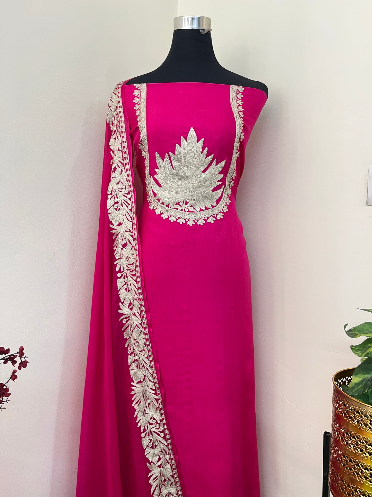 Sanam’ Tilla Kashmiri Silk Suit