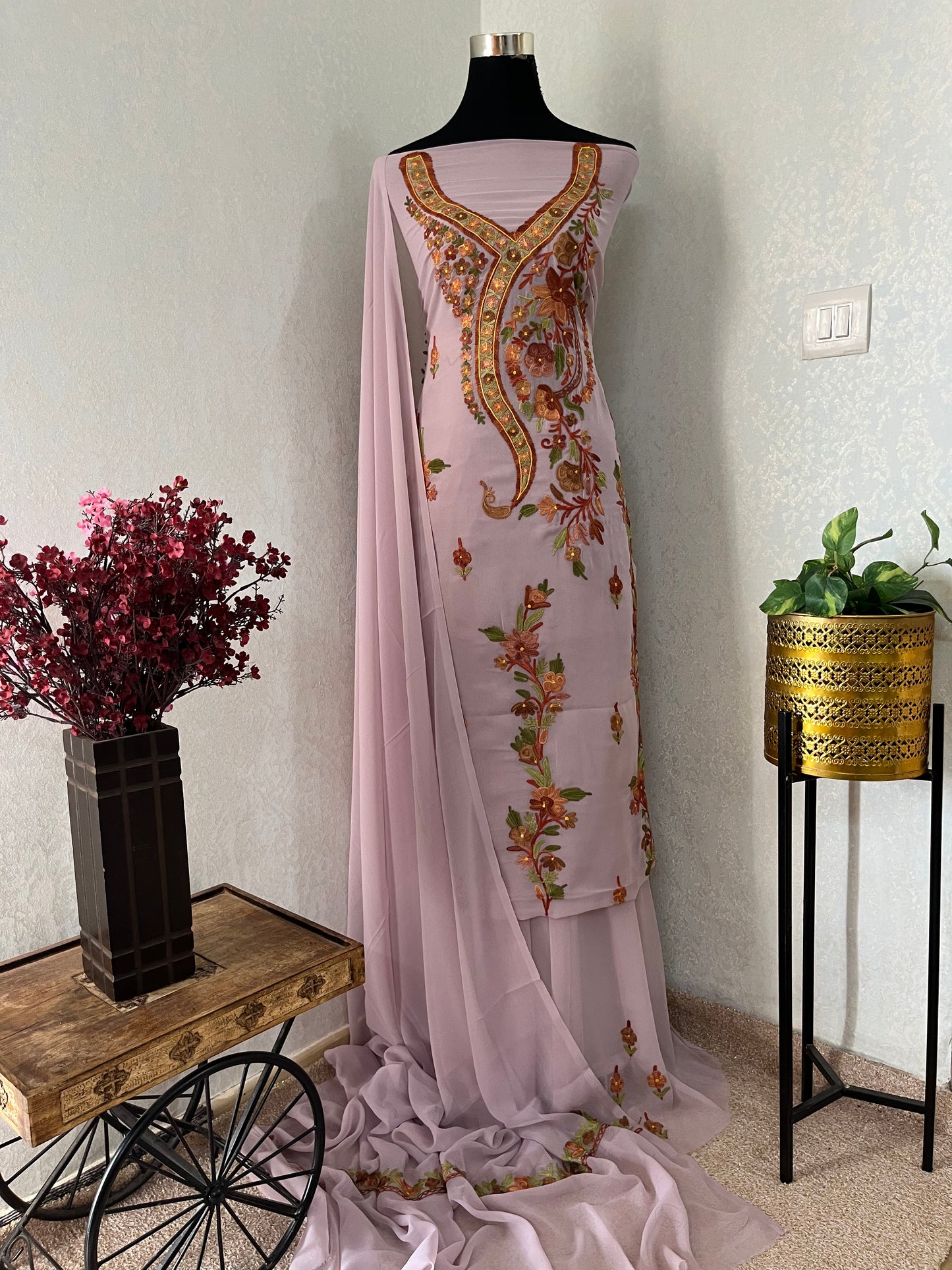 Soft Lilac Georgette 3 Pc Kashmiri Suit