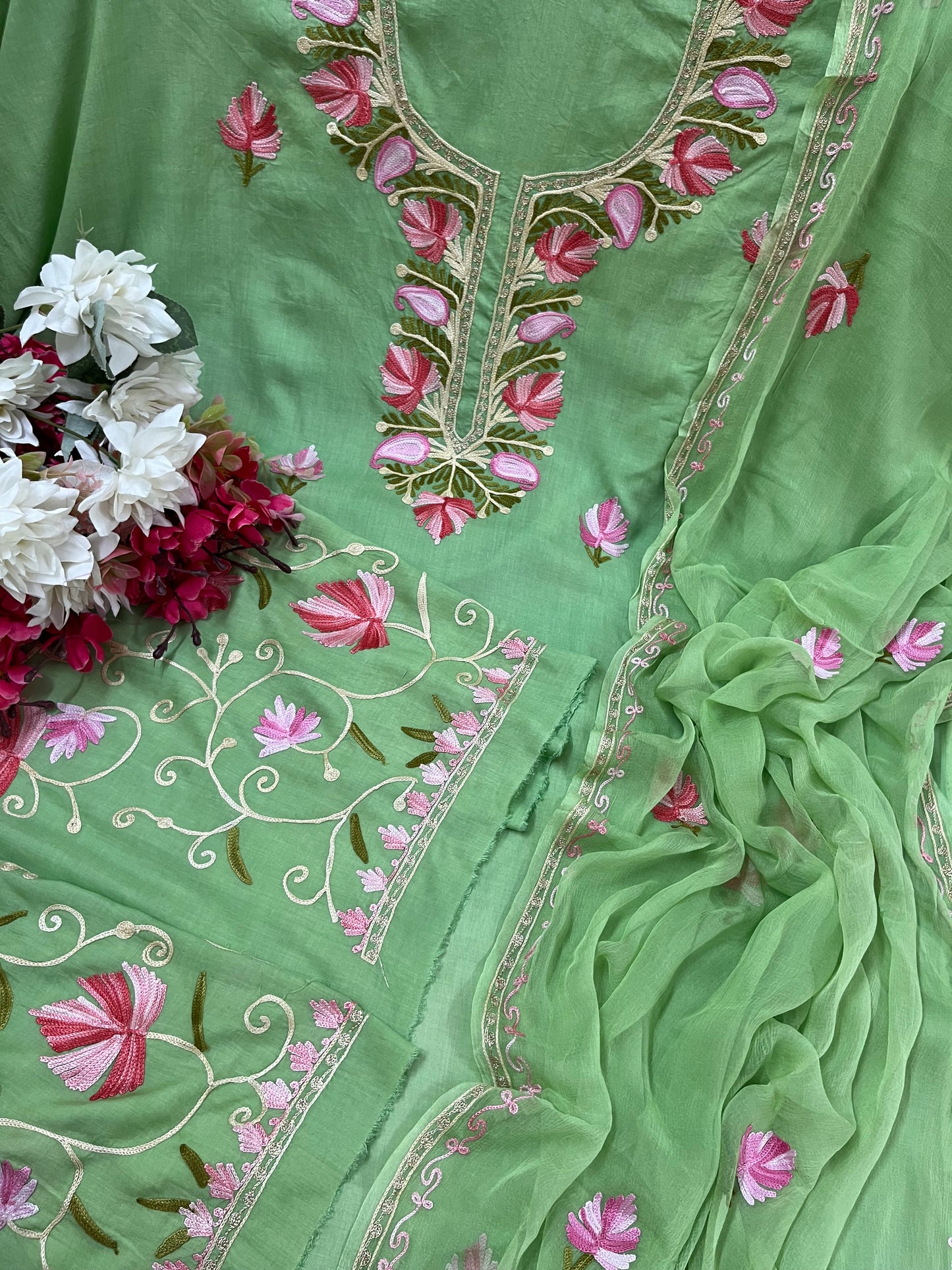 Pastel Green Muslin Cotton Jaal Sleeves Kashmiri 3pc Suit