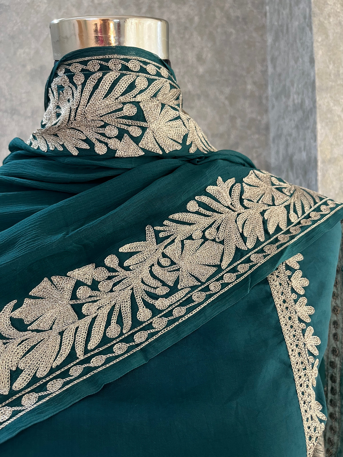 Green Sanam’ Tilla Kashmiri Silk Suit