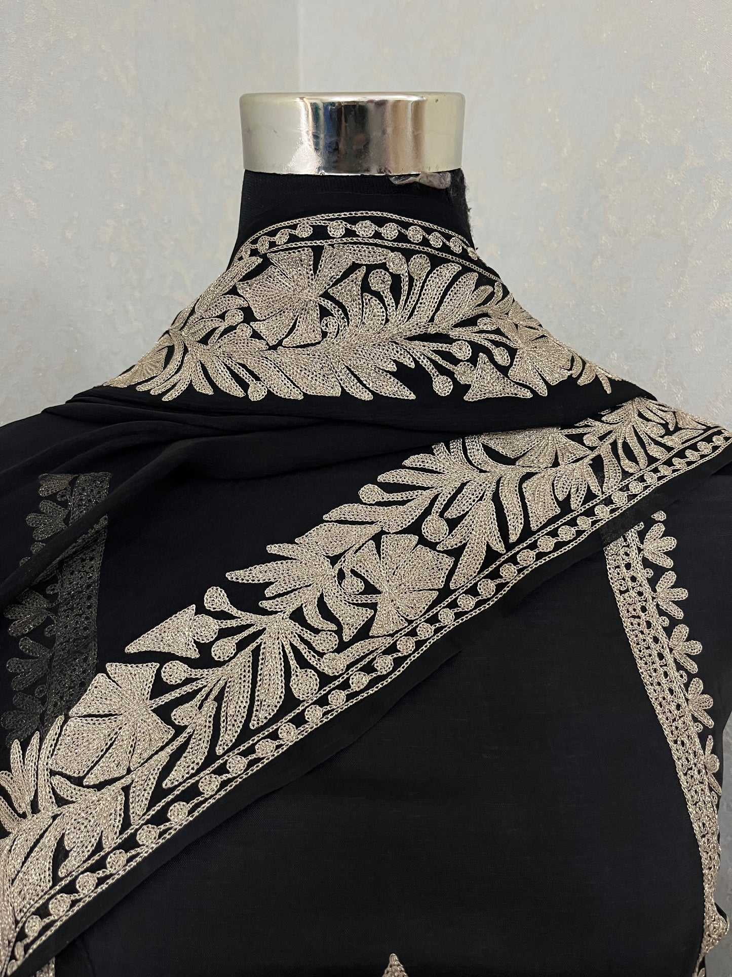 Black Sanam’ Tilla Kashmiri Silk Suit