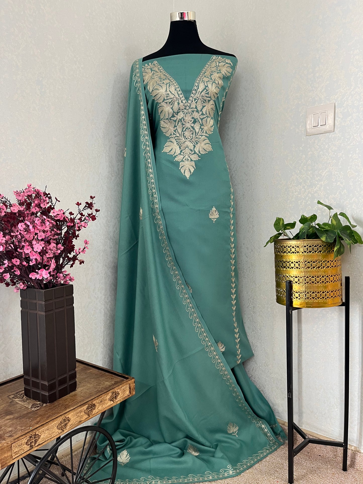 Soft Green Tilla Embroidered 3pc Suit Stole