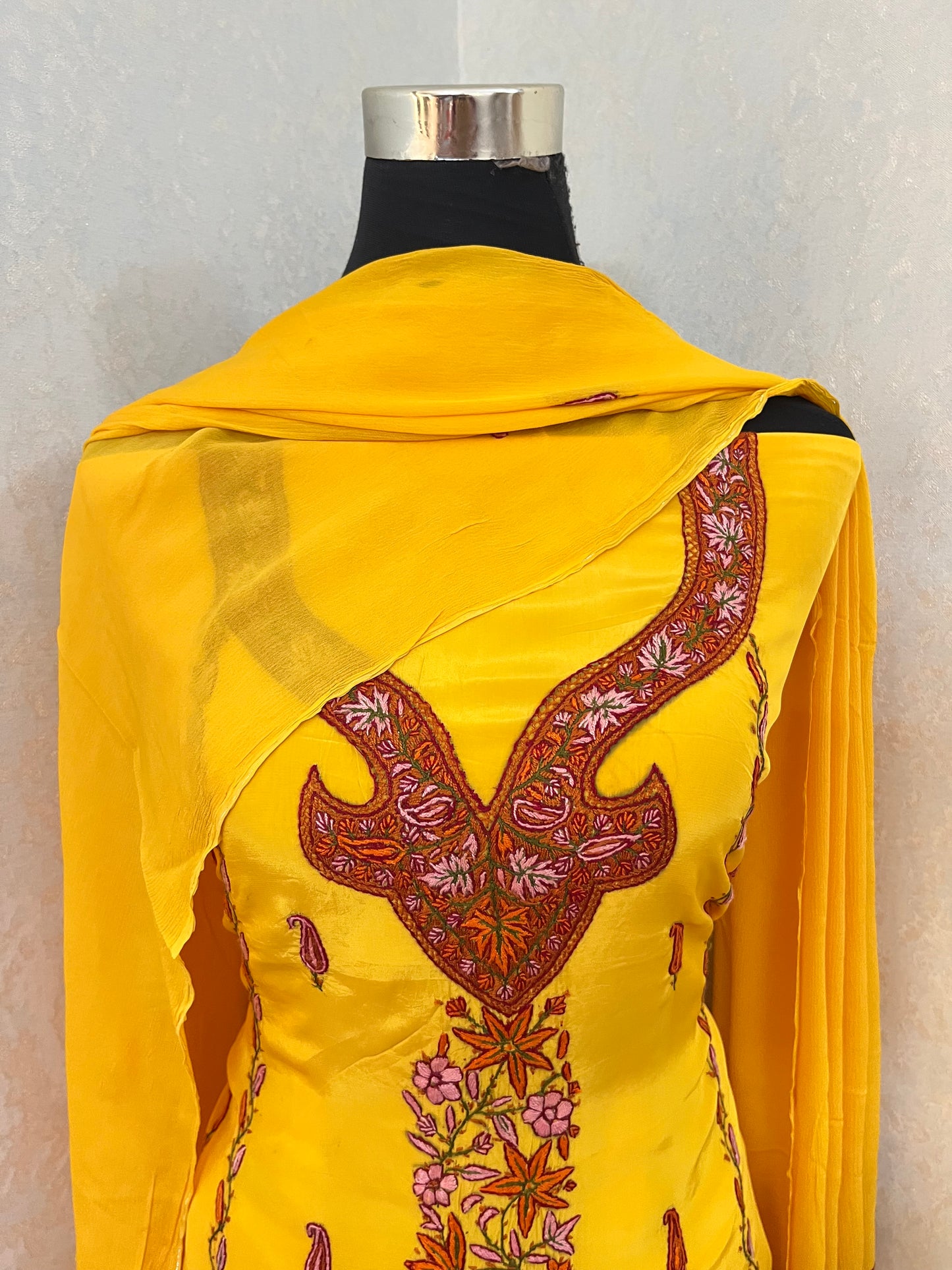 Yellow Kalaa’ Crape Sozni Kashmiri Suit