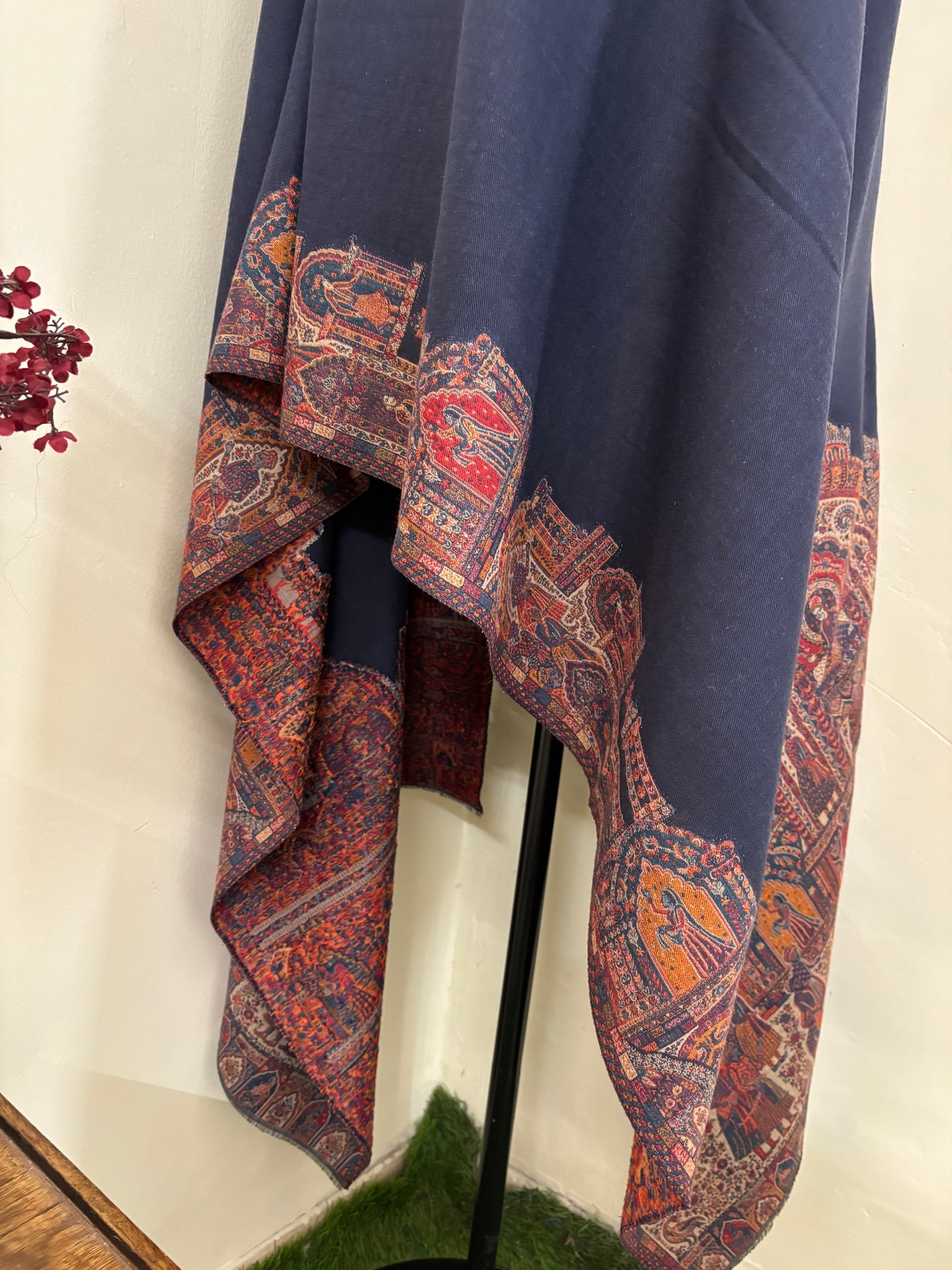 Kani Fine Semi Pashmina stole